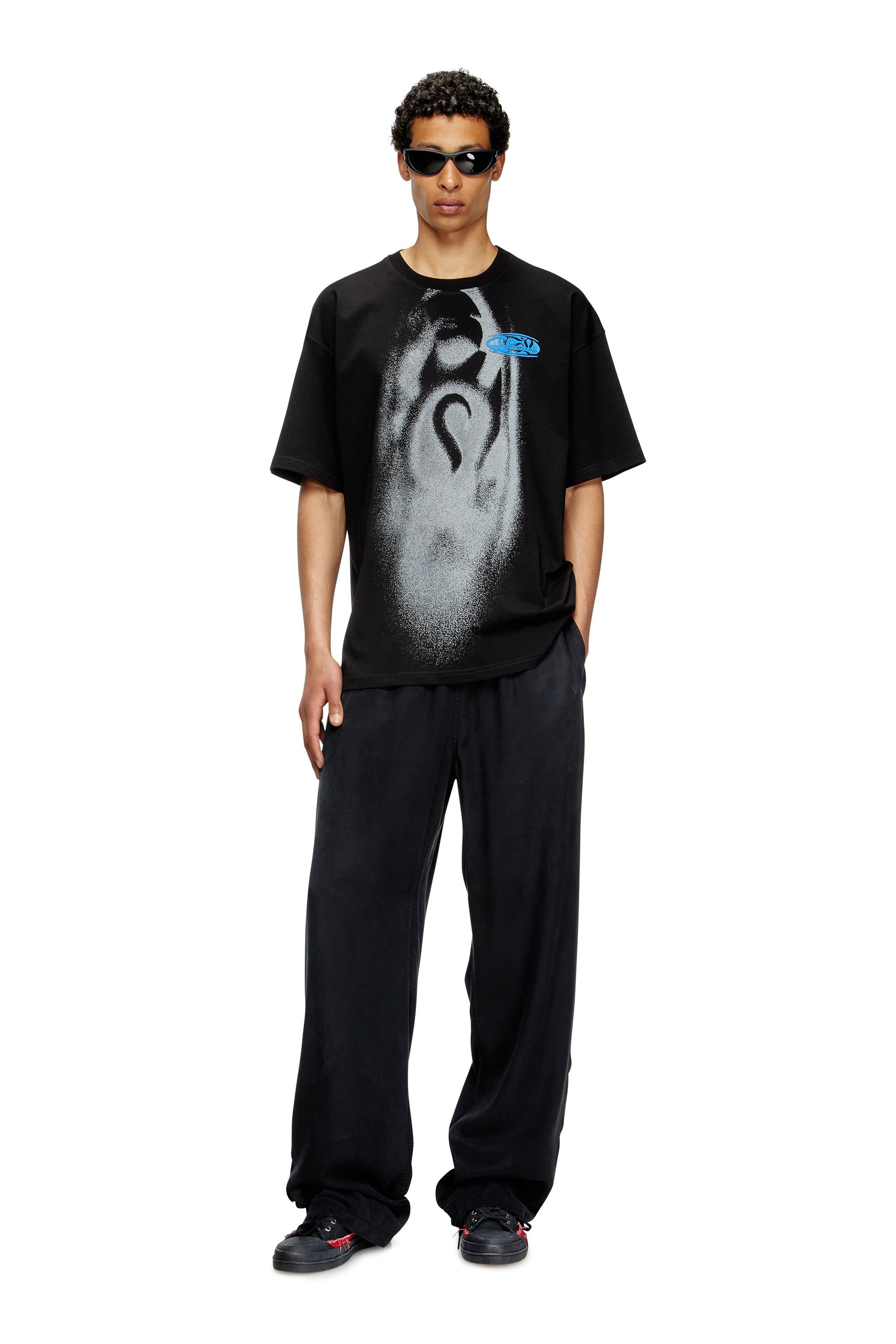 Diesel - T-BOXT-T7, Male's T-shirt with spray-effect print in ブラック - 1