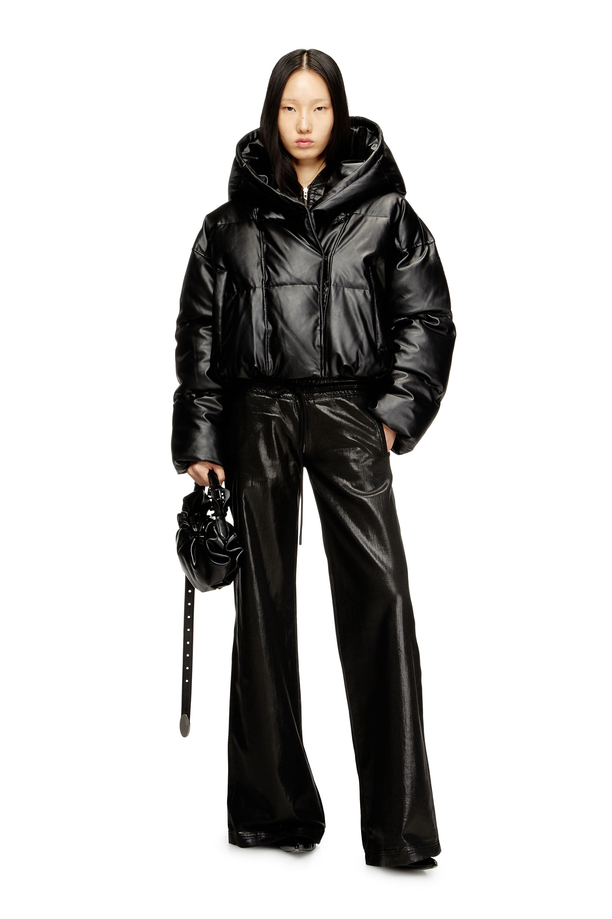 W-ILLEY Hooded puffer jacket in coated fabric｜ブラック