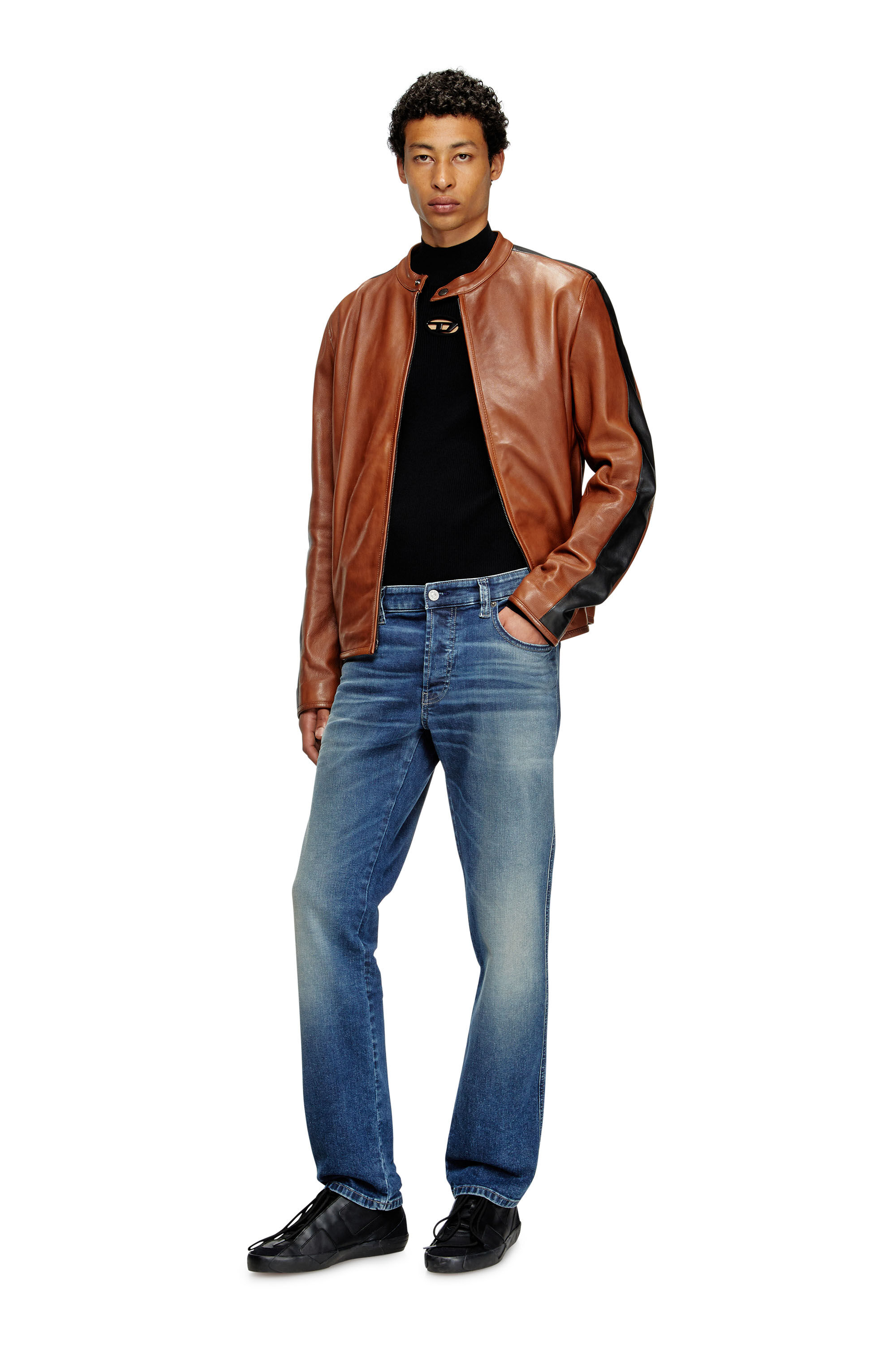 S-SLANTE-D LOW スニーカー｜ブラック｜メンズ｜DIESEL