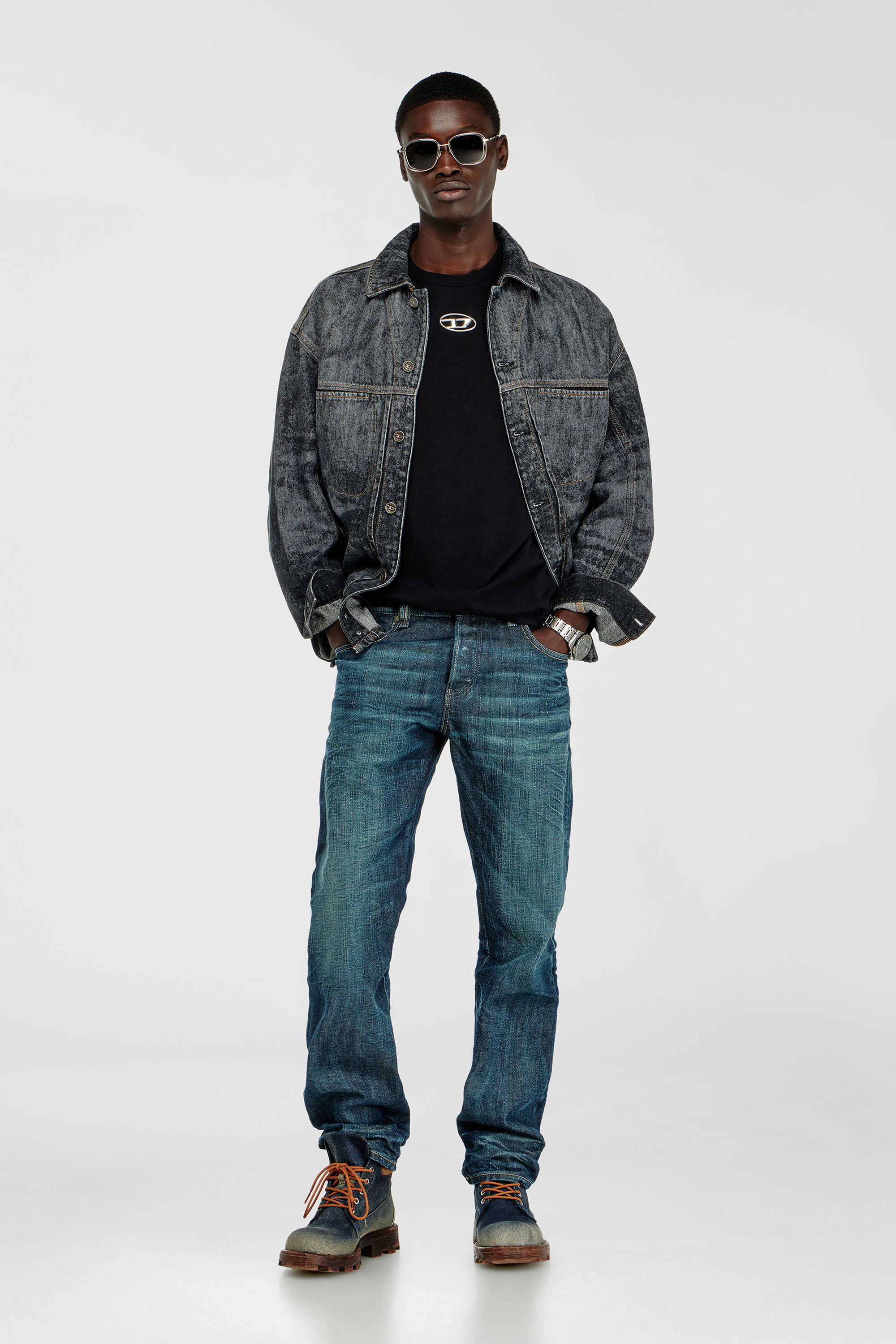 Diesel - T-ADJUST-OD, Male's T-shirt with metallic Oval D in ブラック - 1