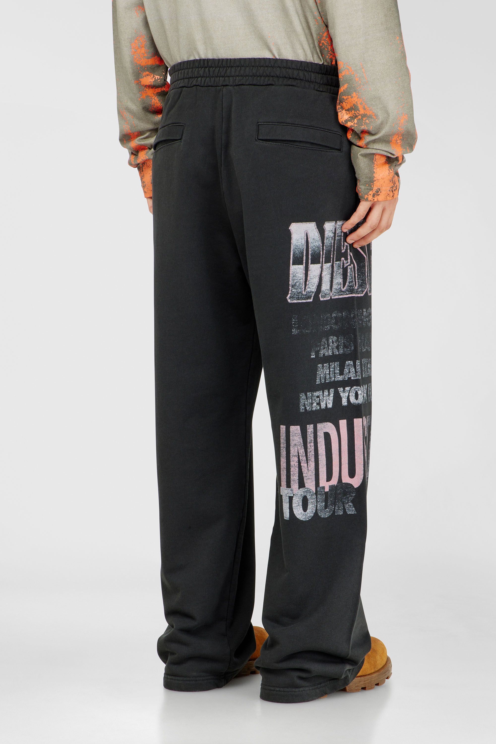 Diesel - P-ILL, Male's Sweatpants with concert graphics in ブラック - 4