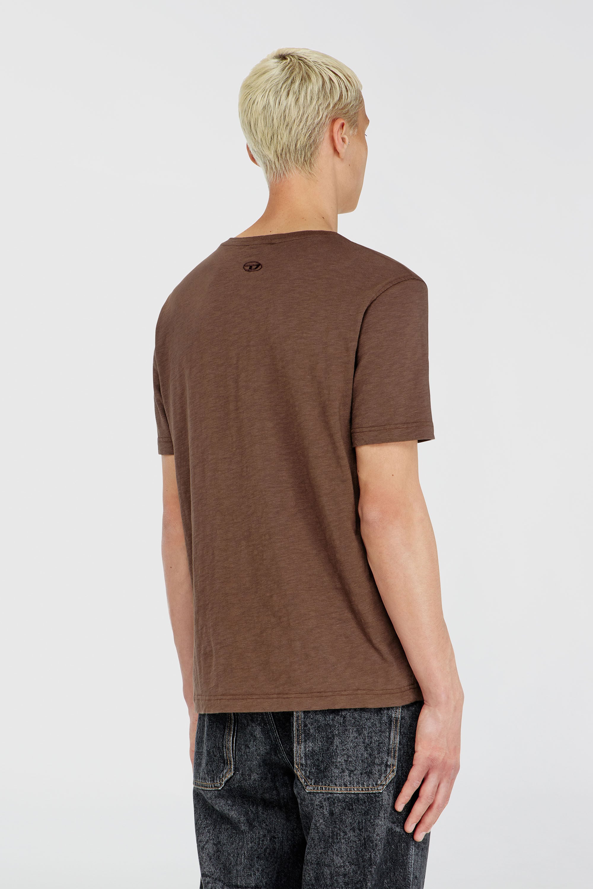 Diesel - T-ANSY-V, Male's Tシャツ in ブラウン - 4