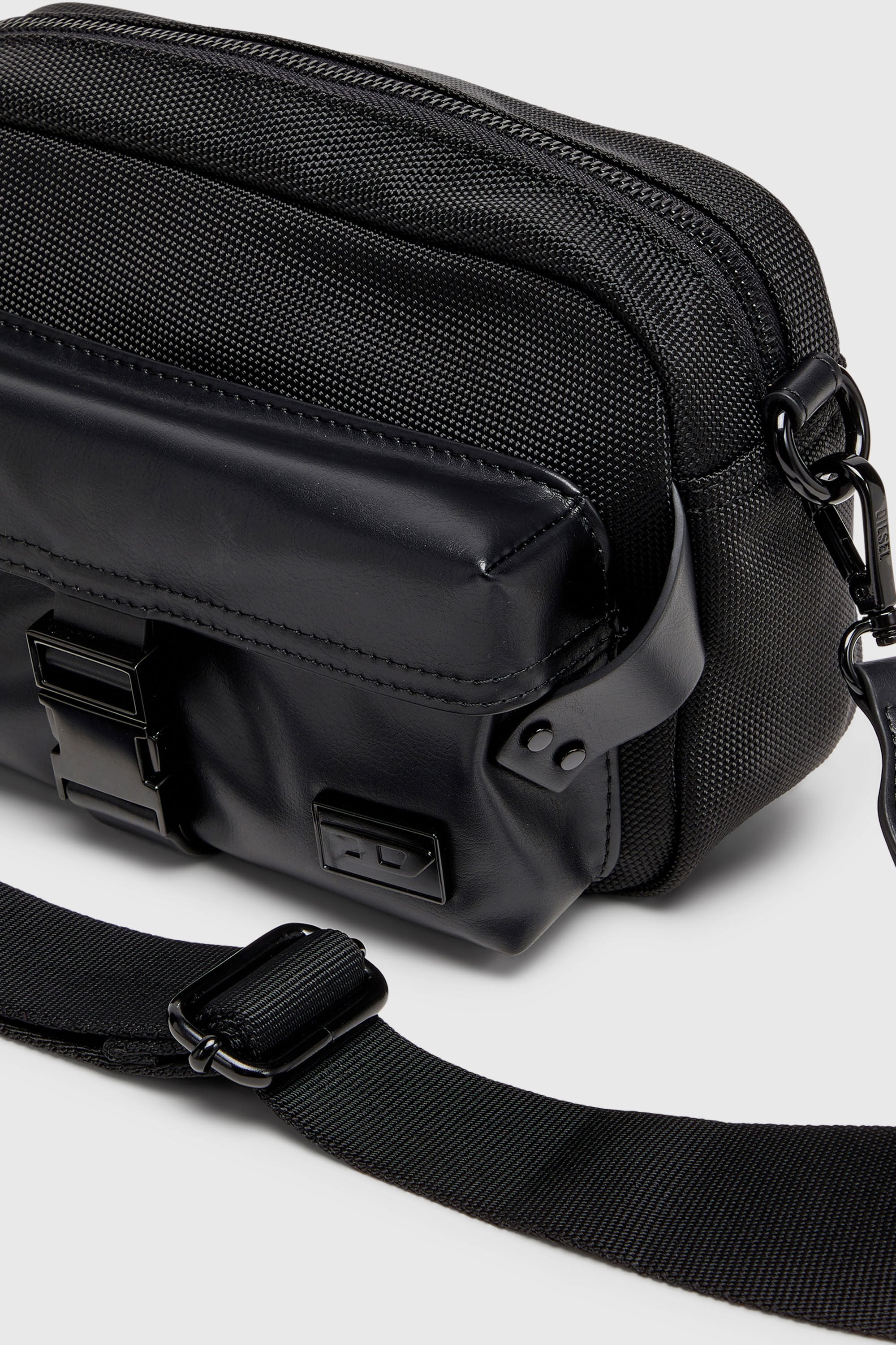 Diesel - MULTI-PKTS CAMERA BAG X, Unisex's カメラバッグ in ブラック - 5