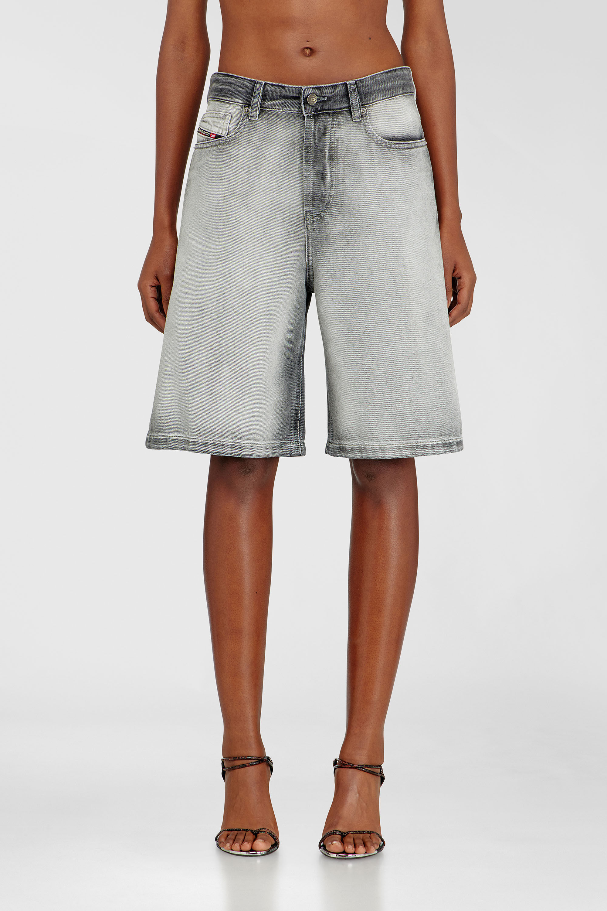Diesel - DE-SIRE-SHORT-FSI, Female's Shorts in soft skeleton denim in グレー - 3