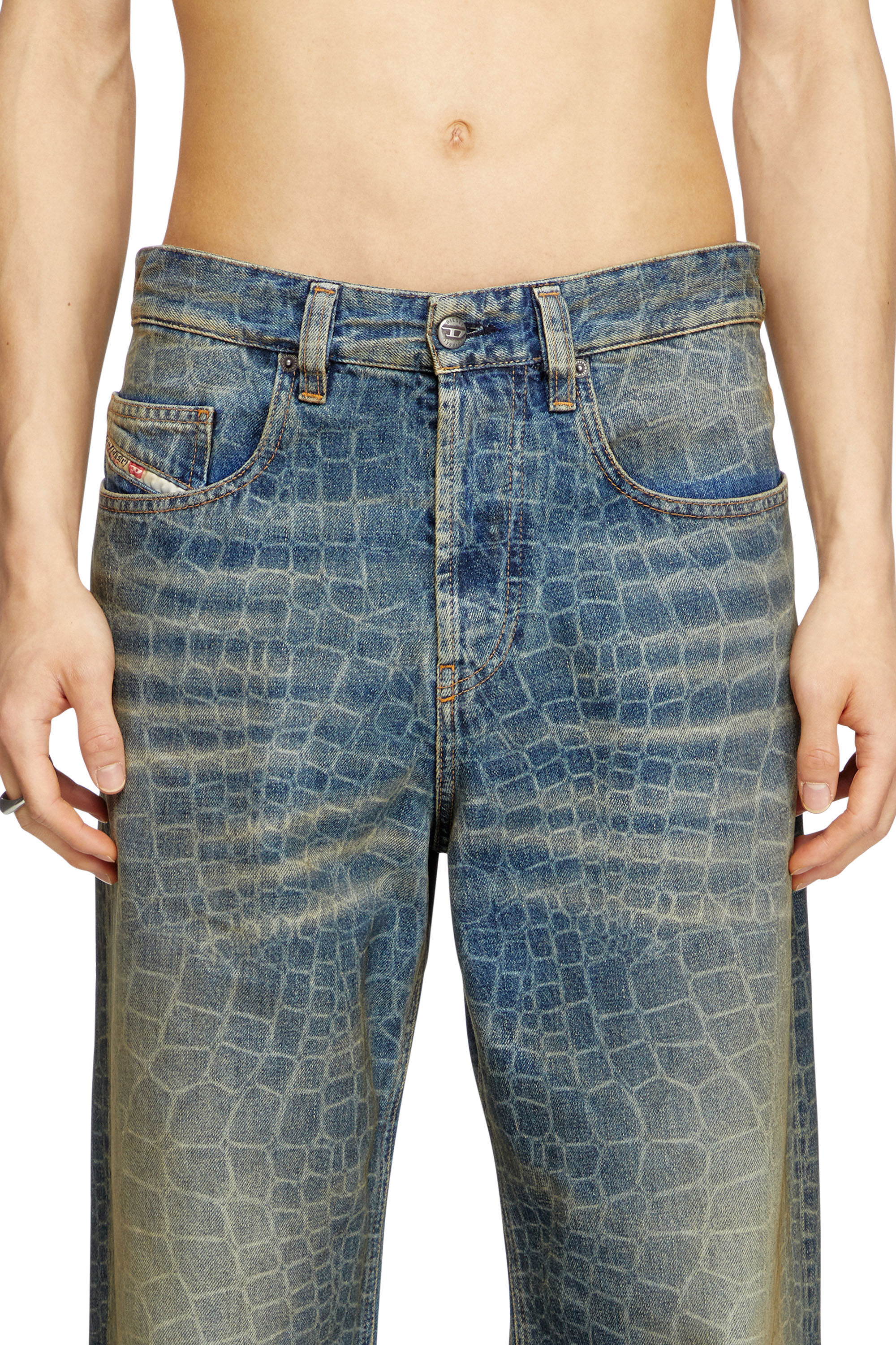 Relaxed Jeans - 2001 D-Macro | ダークブルー | メンズ | DIESEL