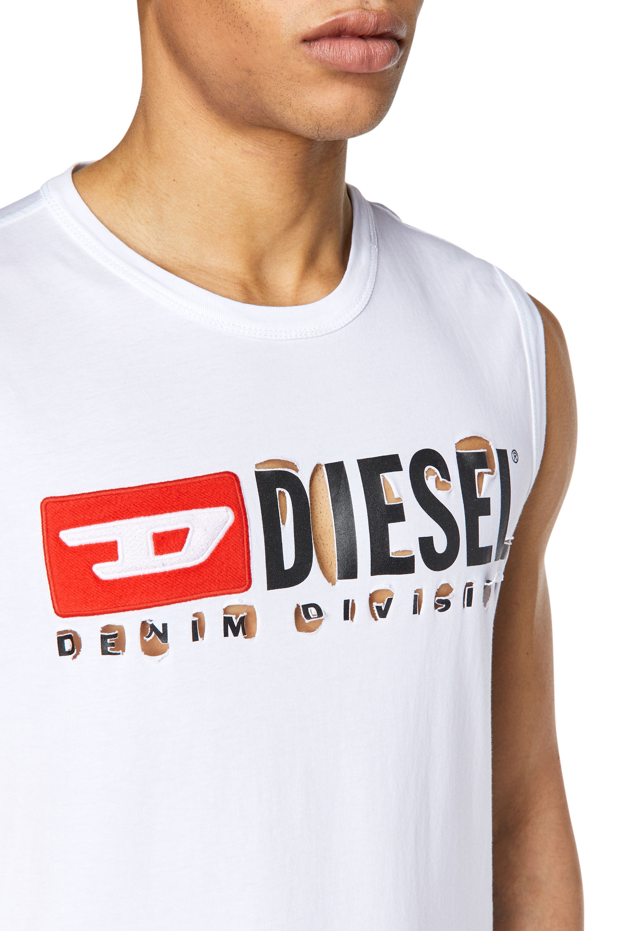 Diesel - T-BISCO-DIVSTROYED, Male's ノースリーブ Tシャツ ビンテージロゴ デストロイド加工 in ホワイト - 3
