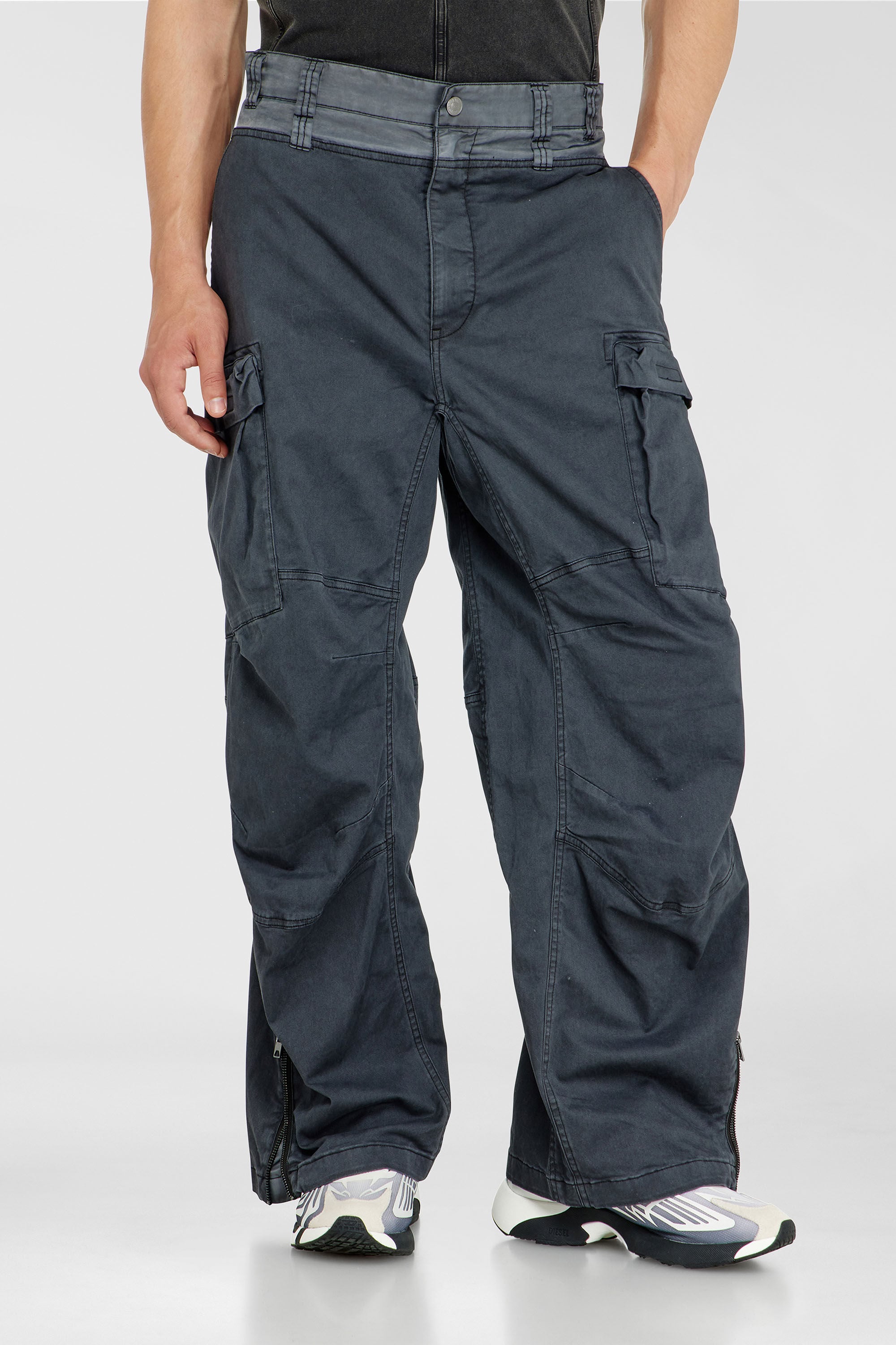 Diesel - P-DELLS, Male's パンツ in ブルー - 3