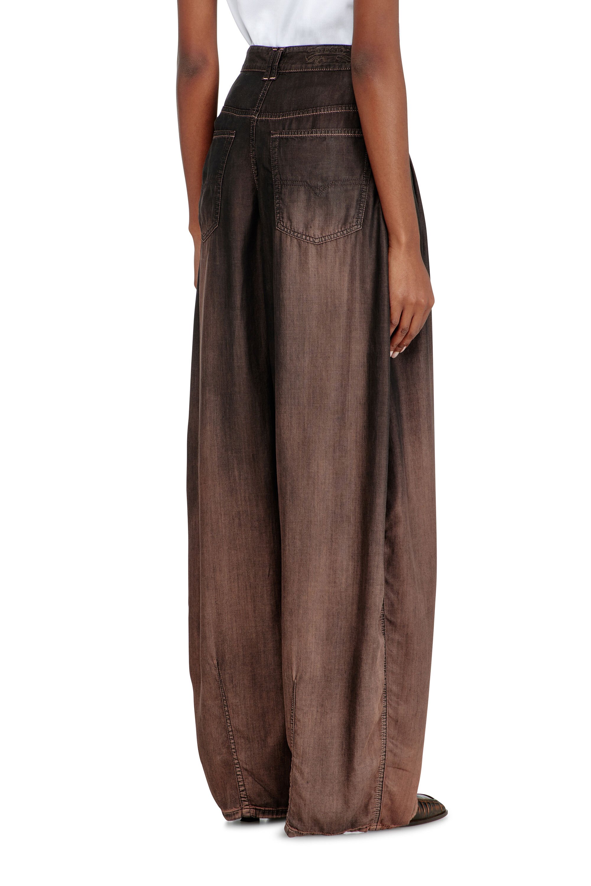 Diesel - Female's Relaxed Jeans 1987 D-Khelz 068YF, ブラック/ブラウン - 5