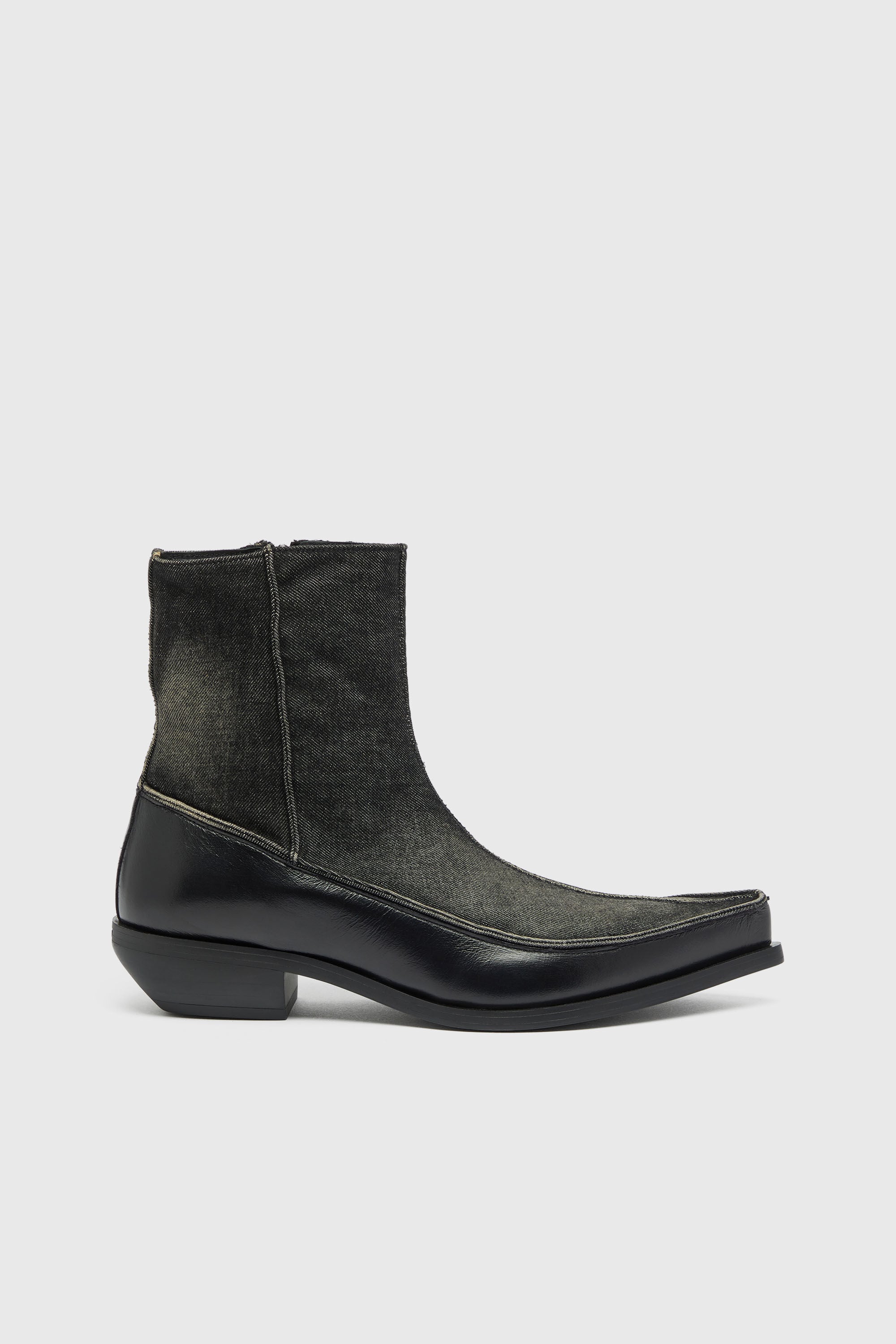Diesel - D-FRIDO-30-TR, Male's D-Frido-Western ankle boots in leather and denim in null - 1