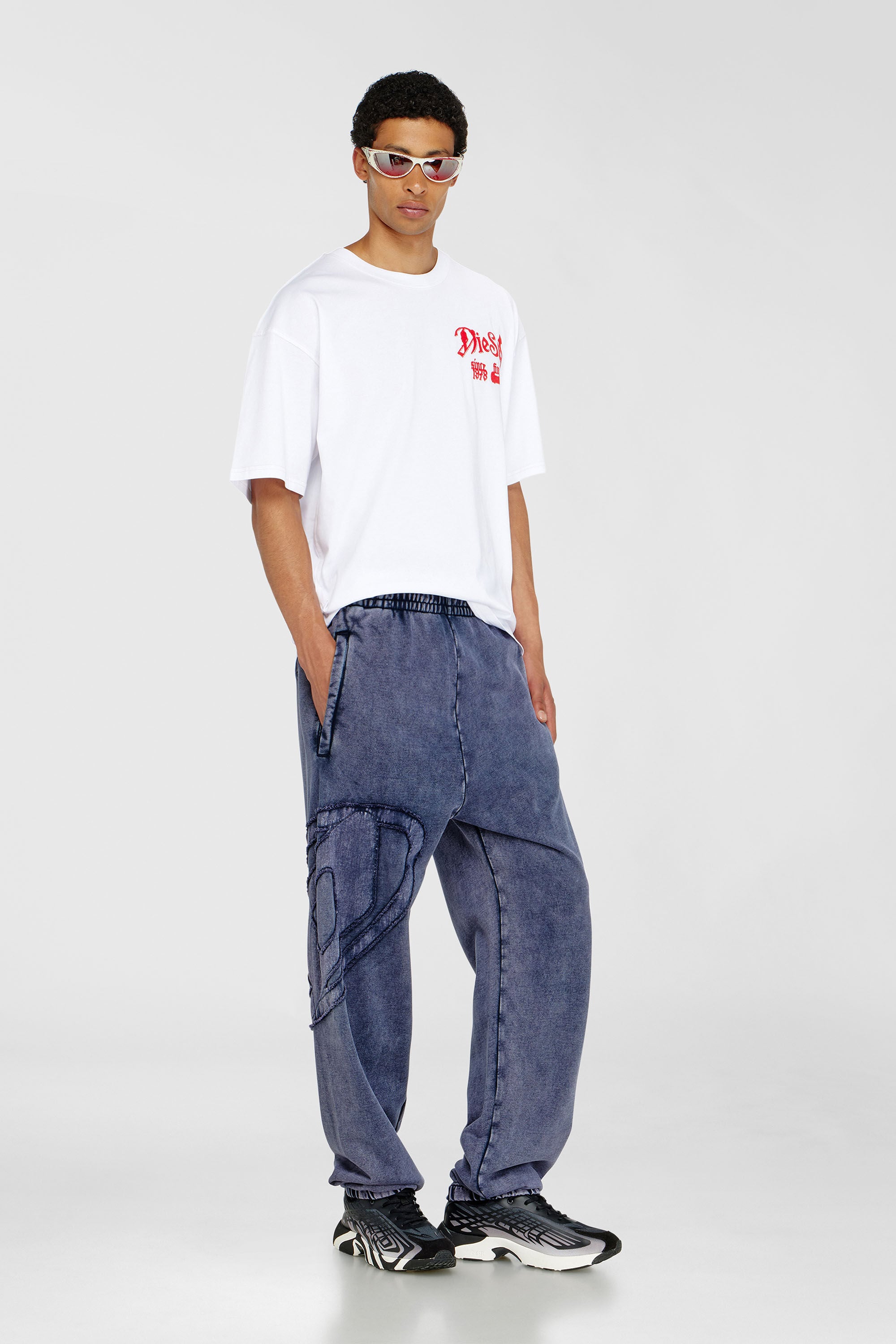 Diesel - P-MARKY-DEN, Male's スウェットパンツ in インディゴ - 1