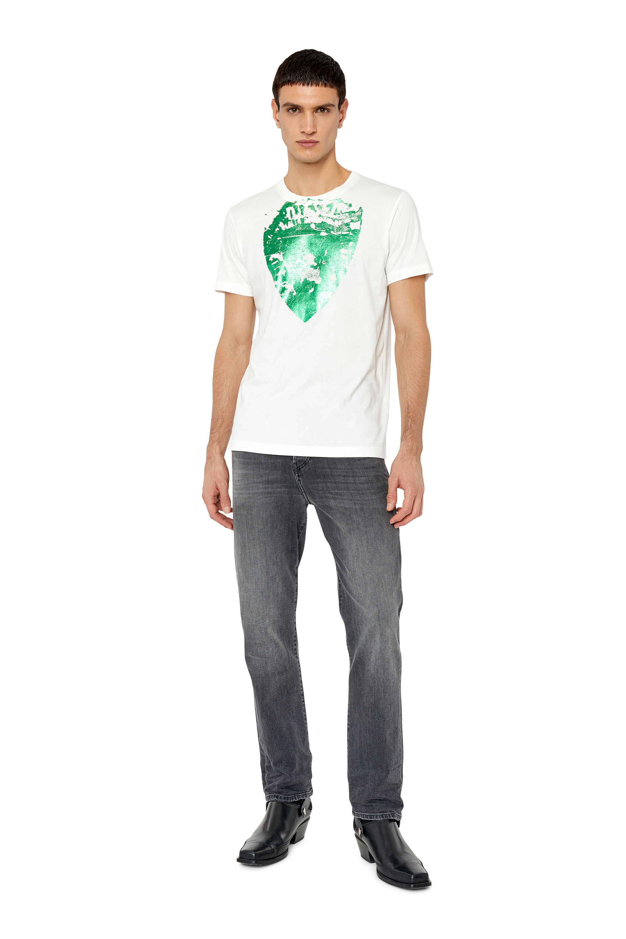 Diesel - T-DIEGOR-G11, Male's Tシャツ ガーメントダイ スリムフィット in ホワイト - 1