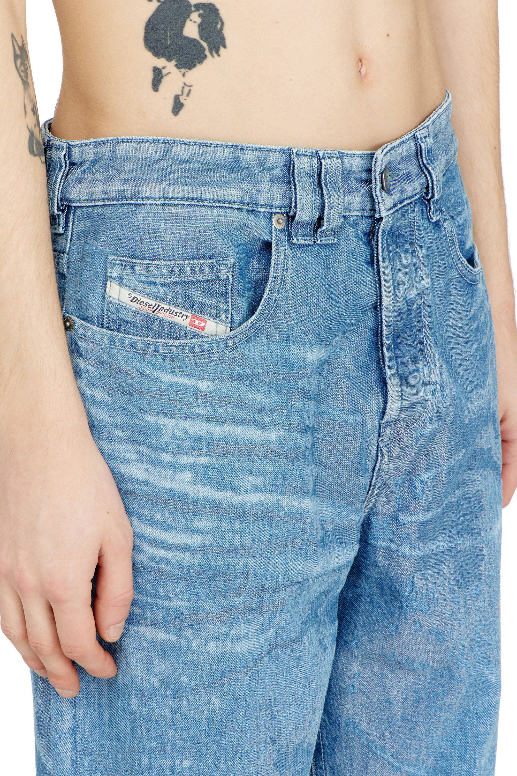 Relaxed Jeans ローウエスト 2001 D-Macro | ミディアムブルー
