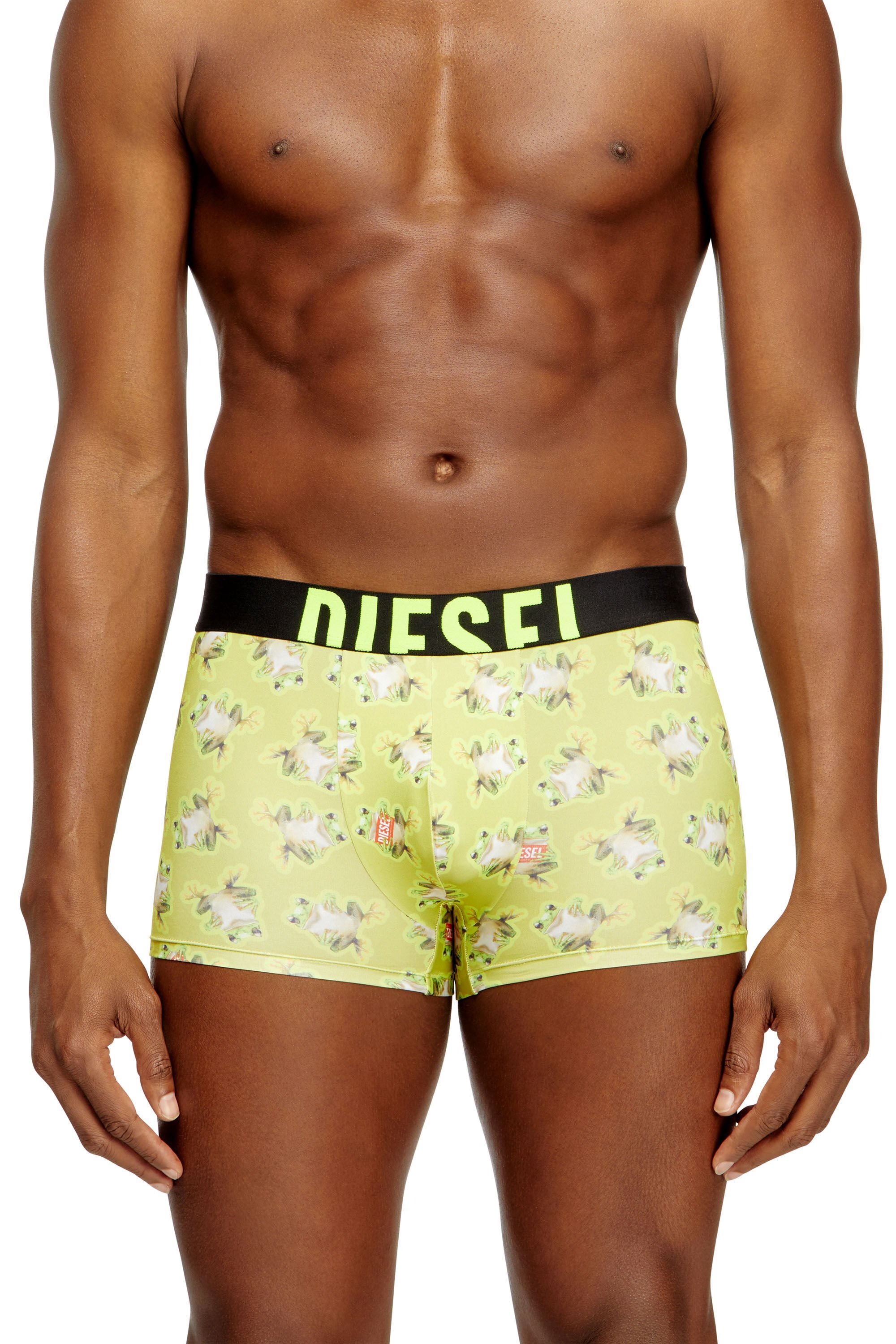 Diesel - DAMIEN-D-POP-40, Male's Herren-Boxershorts mit durchgehendem Animal-Print für einen verspielten Akzent. Abgeschlossen mit einem 4 cm breiten elastischen Jacquard-Bund, der mit einem auffälligen Diesel-Logo versehen ist. Die weiche Strickkonstruktion bietet Bewegungsfreiheit und einen stützenden Sitz. in グリーン - 3