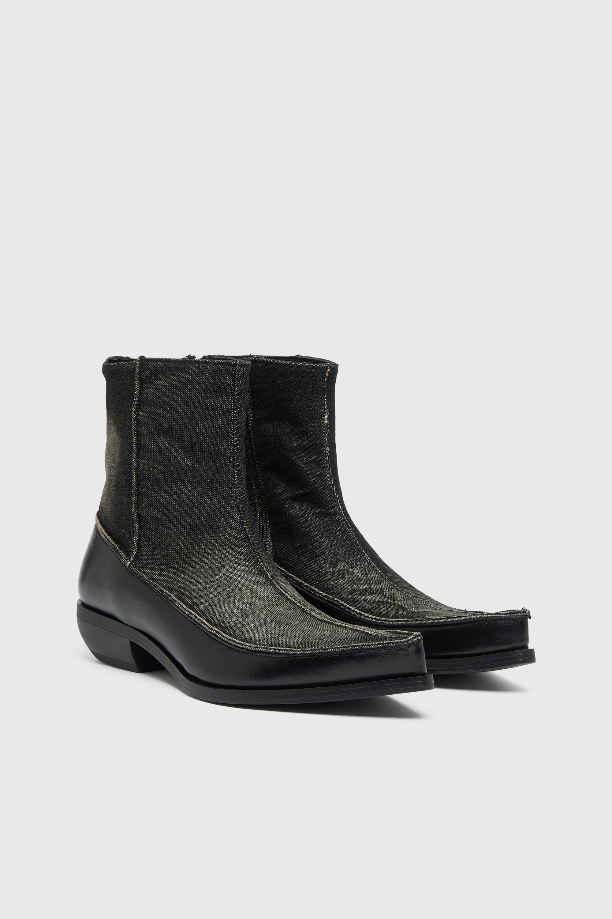 Diesel - D-FRIDO-30-TR, Male's D-Frido-Western ankle boots in leather and denim in null - 2