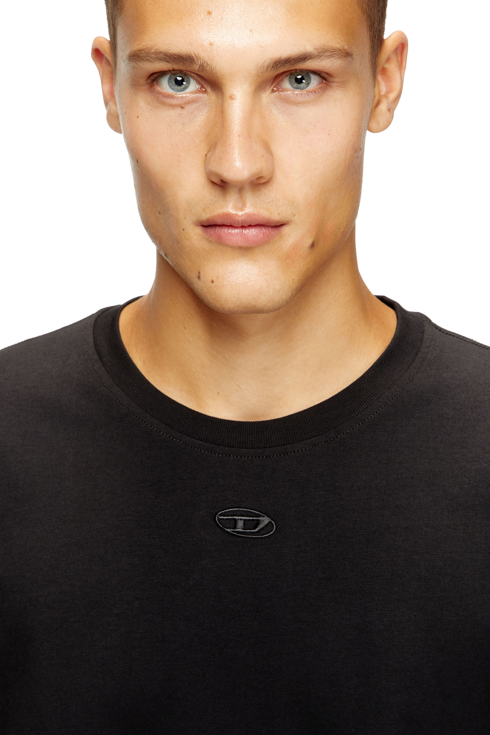 Diesel - T-LUCIEN-IHBI, Male's Tシャツ in ブラック - 4