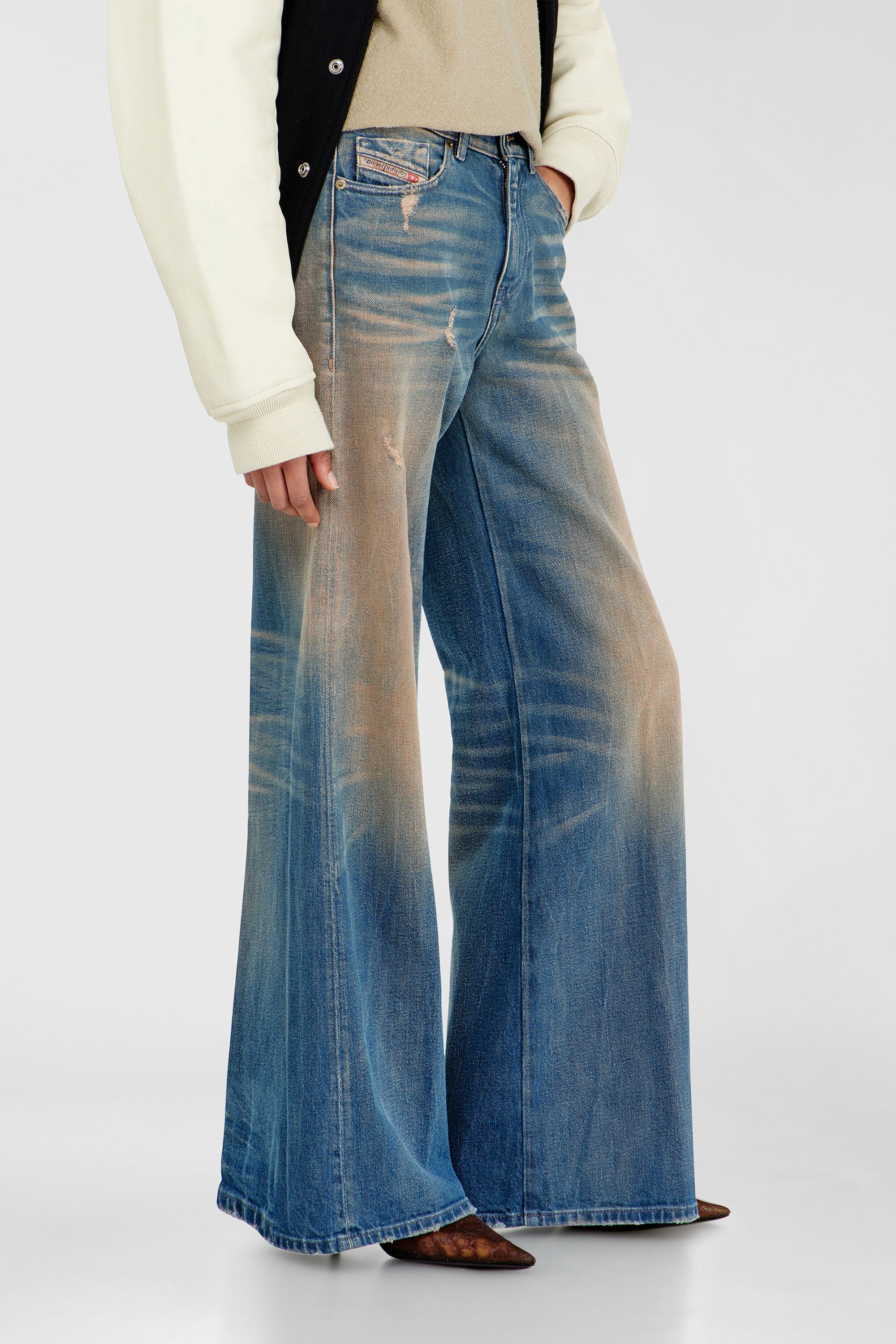 Diesel - Female's Flare Jeans 1978 D-Akemi 09P37, ダークブルー - 7