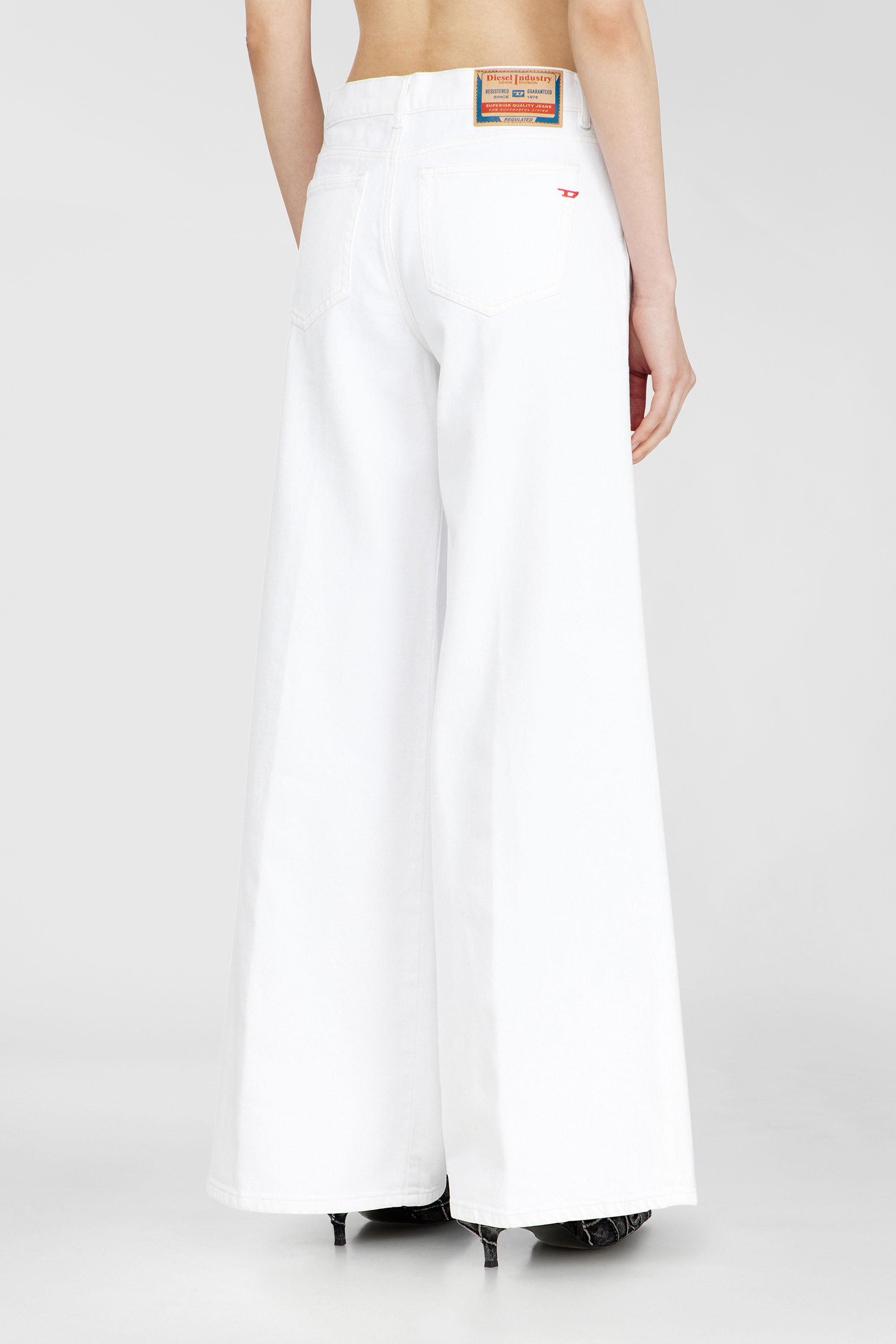 Diesel - Female's Flare Jeans 1978 D-Akemi 09N92, ホワイト - 3