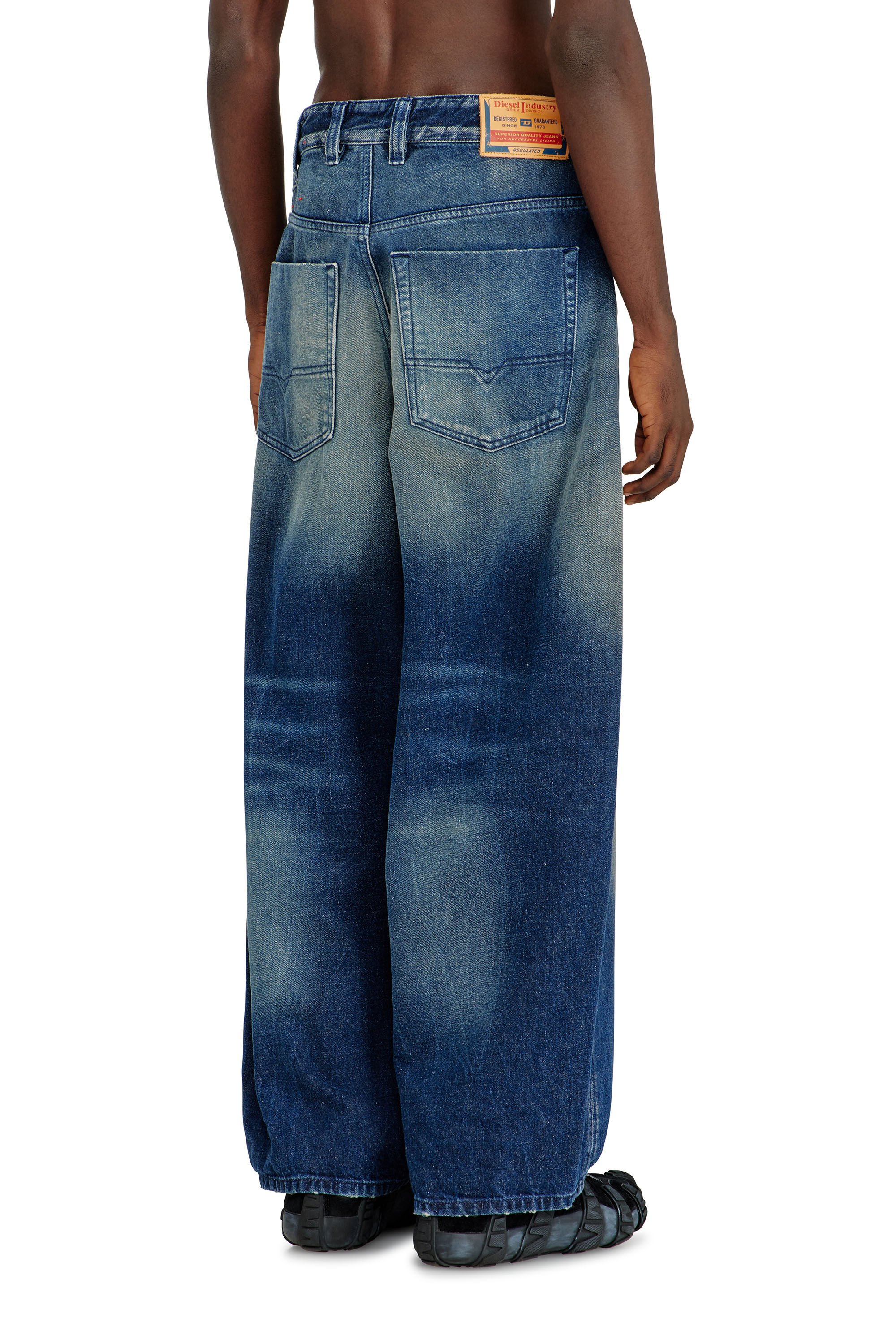 Diesel - Unisex's Relaxed Jeans 1997 D-Enim 007DQ, ダークブルー - 4
