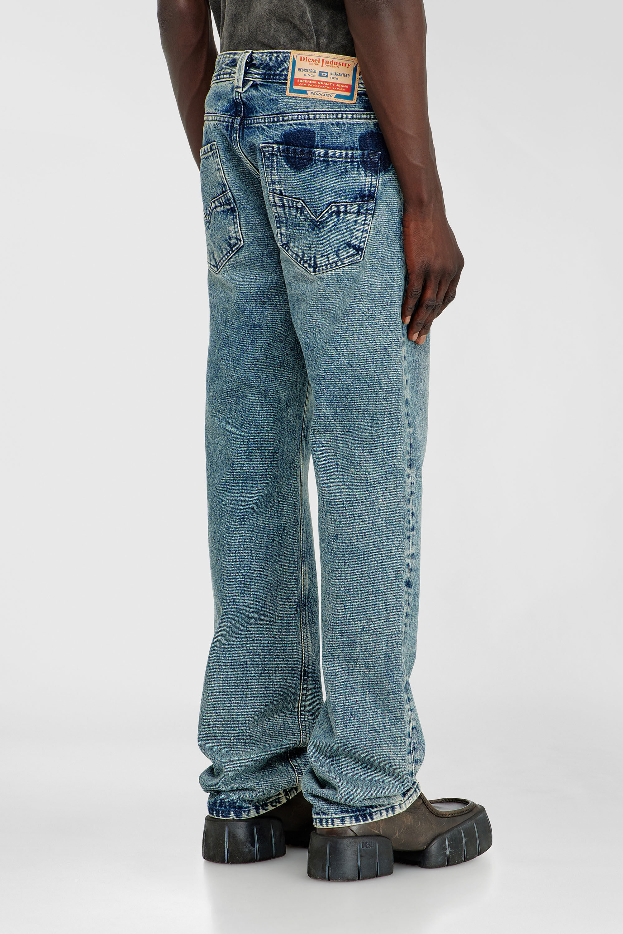 Diesel - Male's Regular Jeans 1985 Larkee 0IFBV, ミディアムブルー - 6