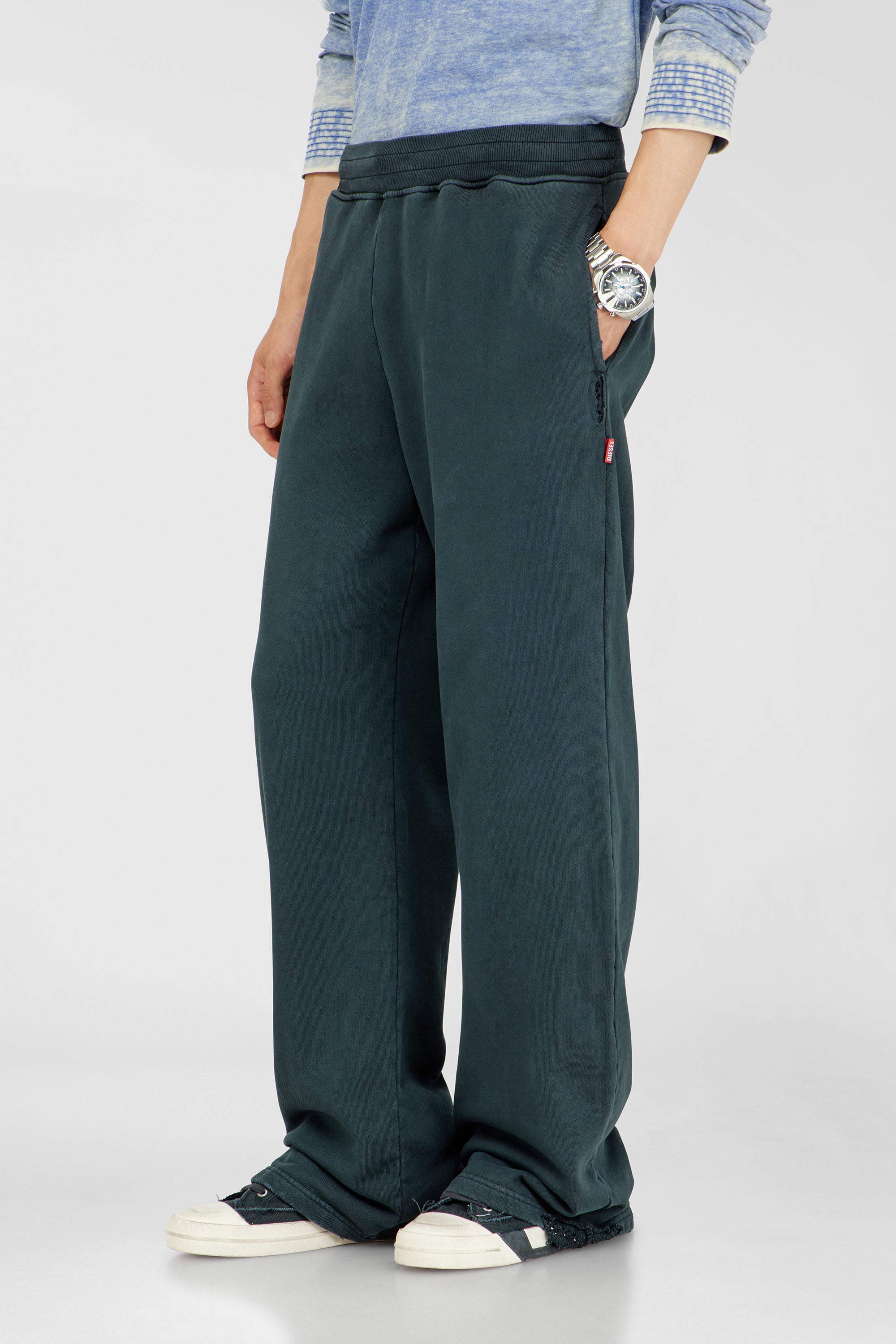 Diesel - P-MARTAINS-CRYSTALS, Male's スウェットパンツ in ダークグリーン - 3