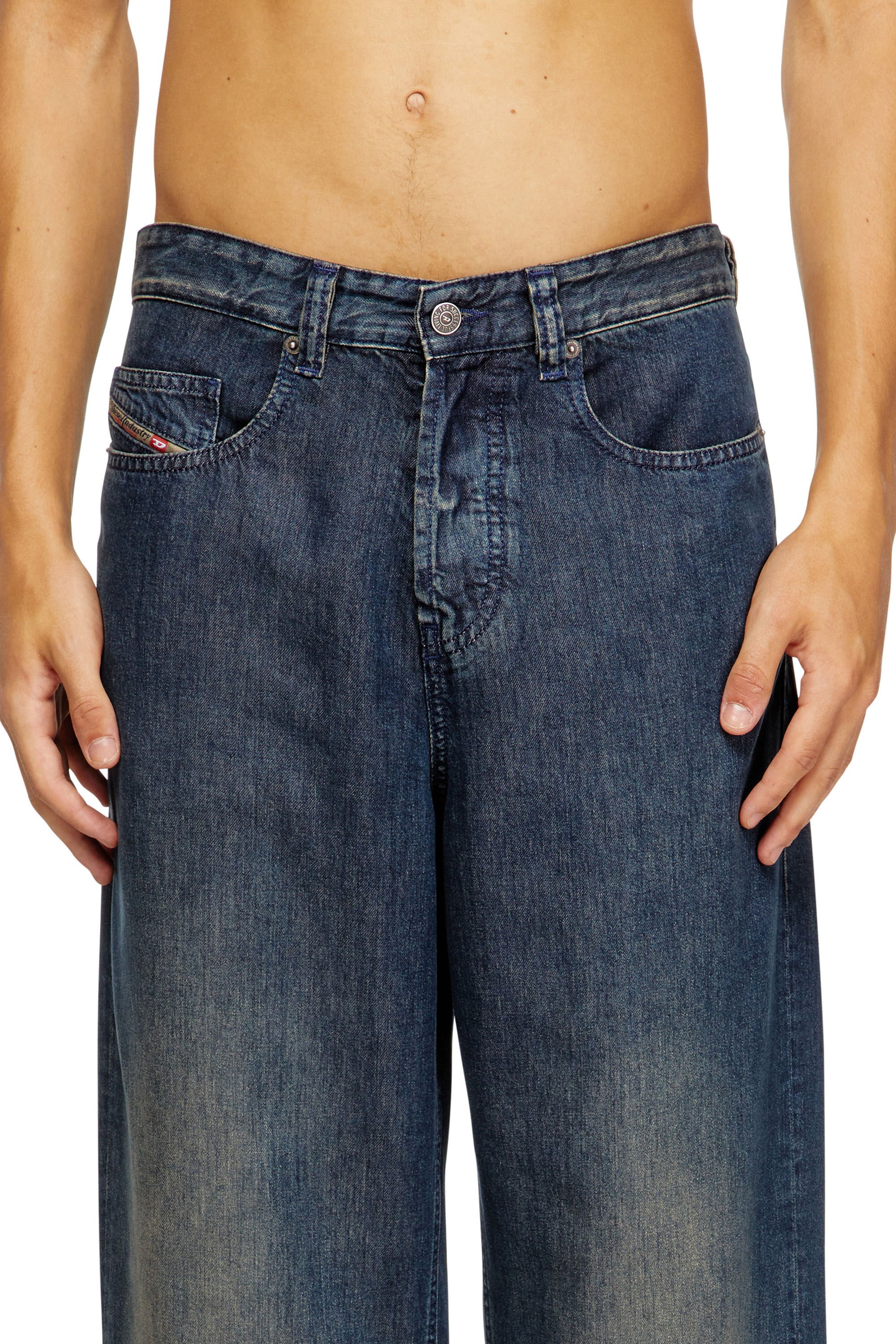 Diesel - Male's Relaxed Jeans 2001 D-Macro 068TD, ダークブルー - 5