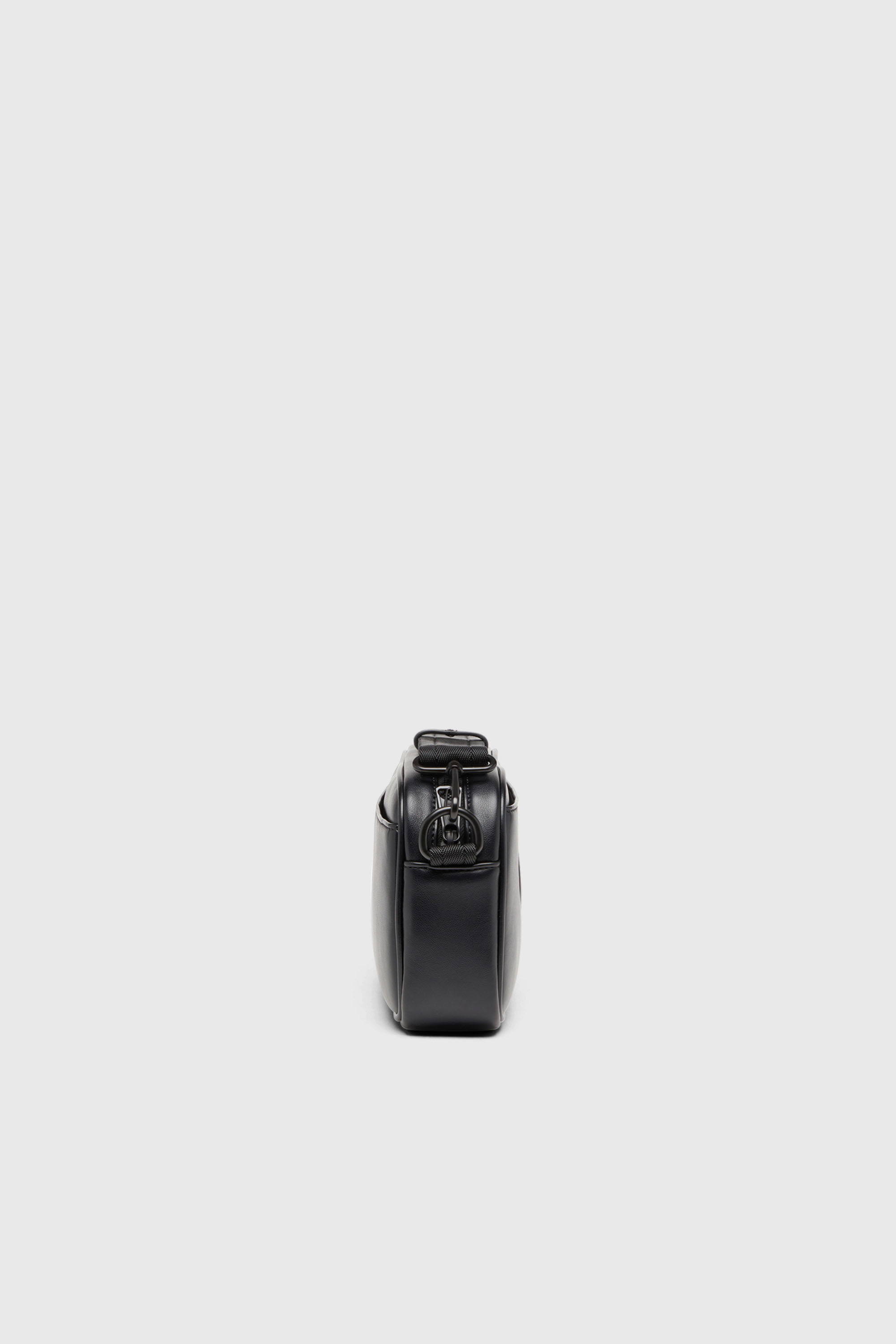 Diesel - HOLI-D CAMERA BAG, Male's カメラバッグ in ブラック - 3