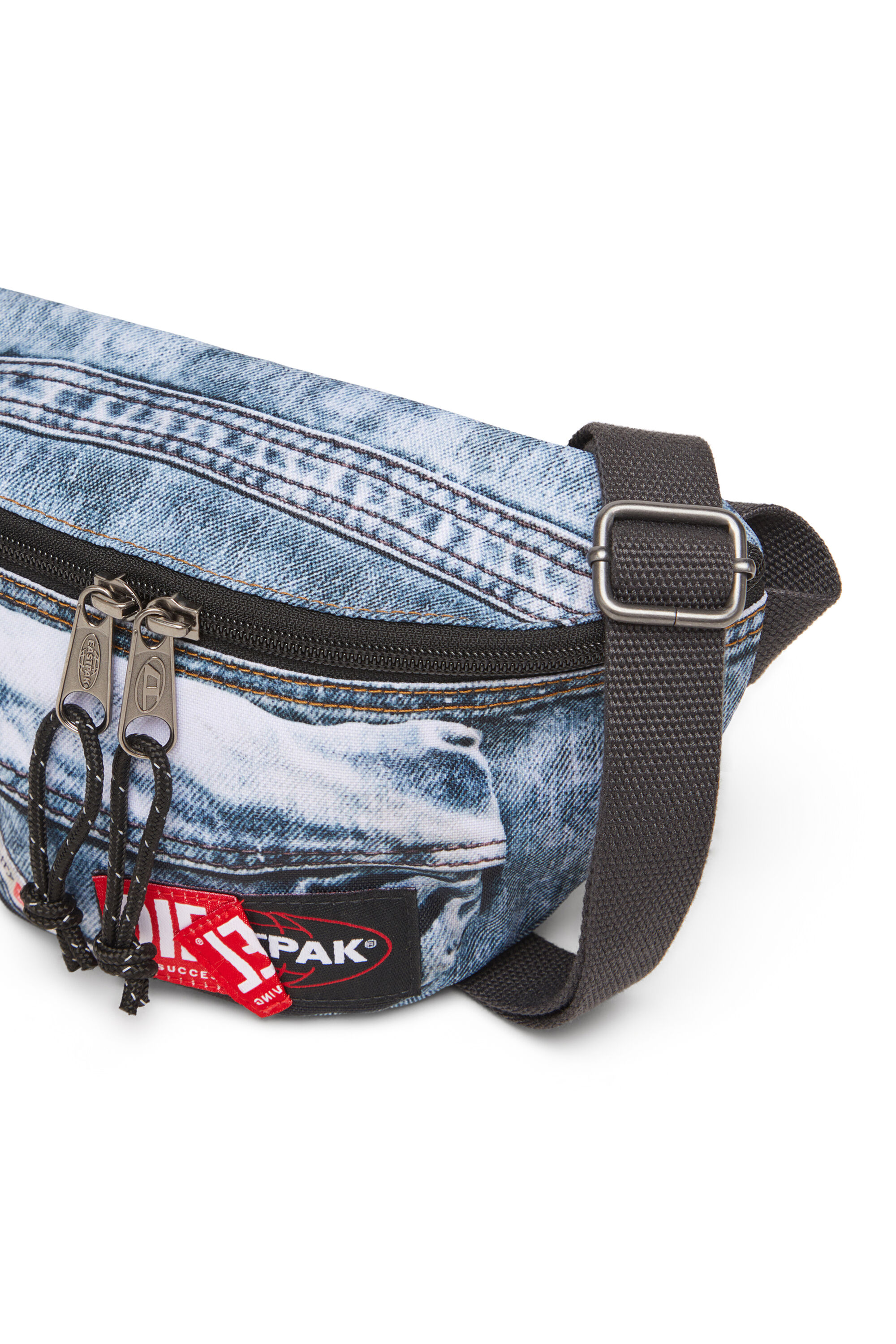 Diesel - DIESEL SPRINGER, Unisex's Belt bag in trompe l'oeil denim in ブルー - 5
