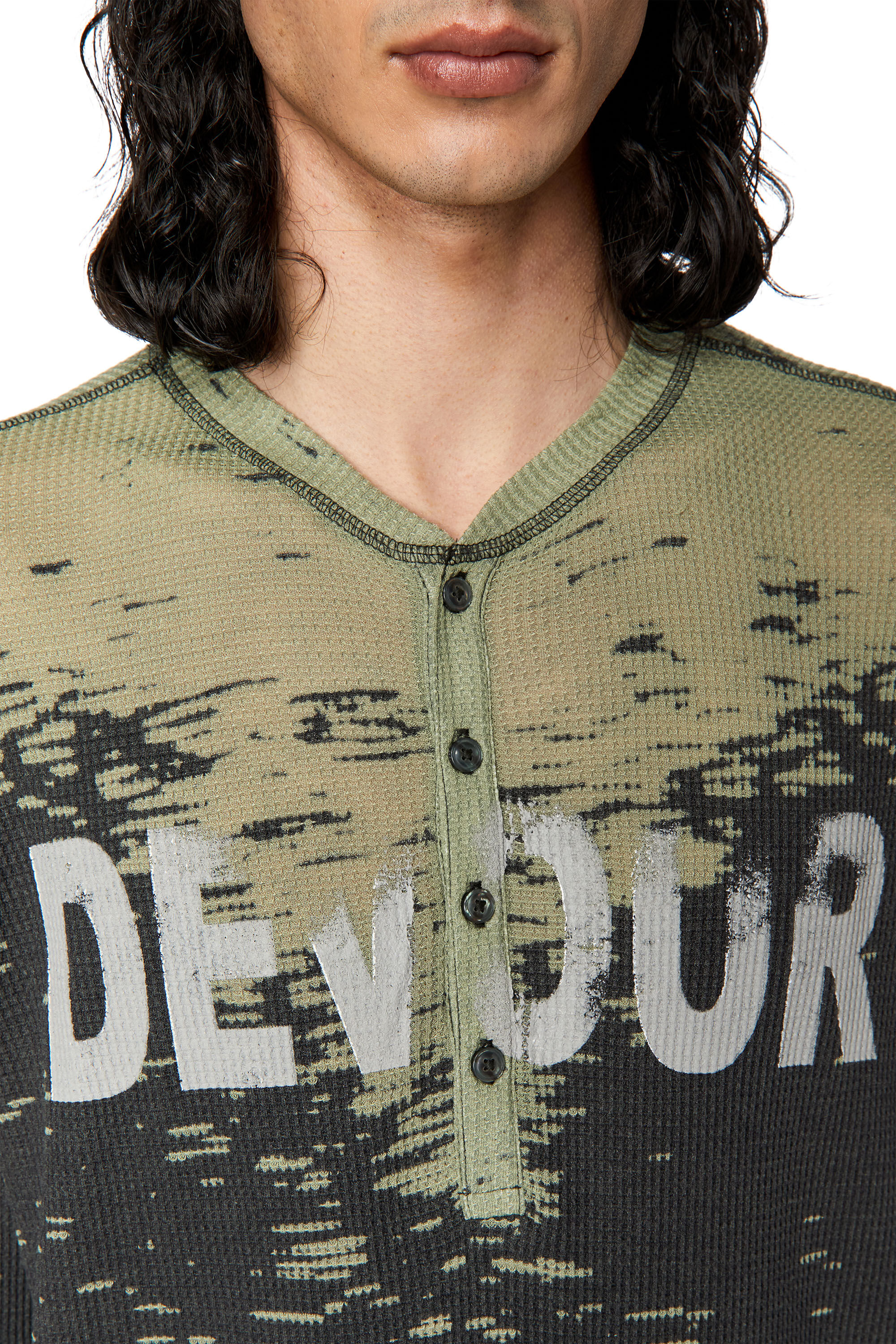 Diesel - T-MATA-H1, Male's Tシャツ 長そで ヘンリーネック in ブラック - 4