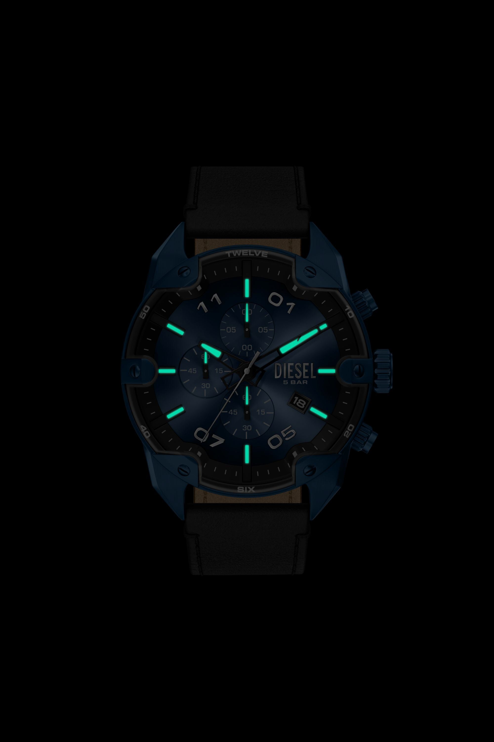 DZ4703 WATCH Spiked Chronograph Black Leather Watch｜マルチカラー