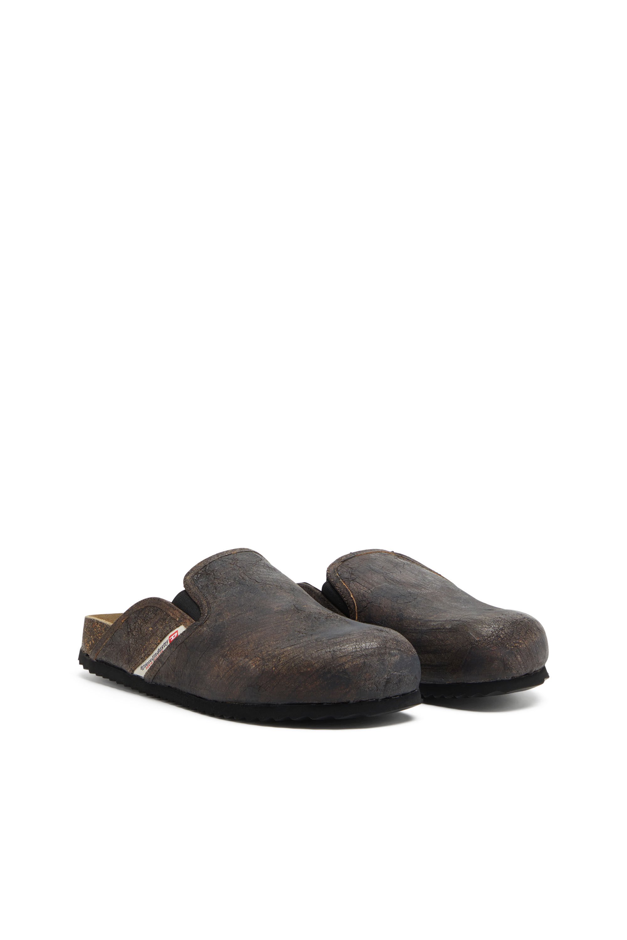 Diesel - D-WOODSTOCK SLIP-ON, Male's D-Woodstock-Clogs in crackle-effect suede in ブラウン - 2