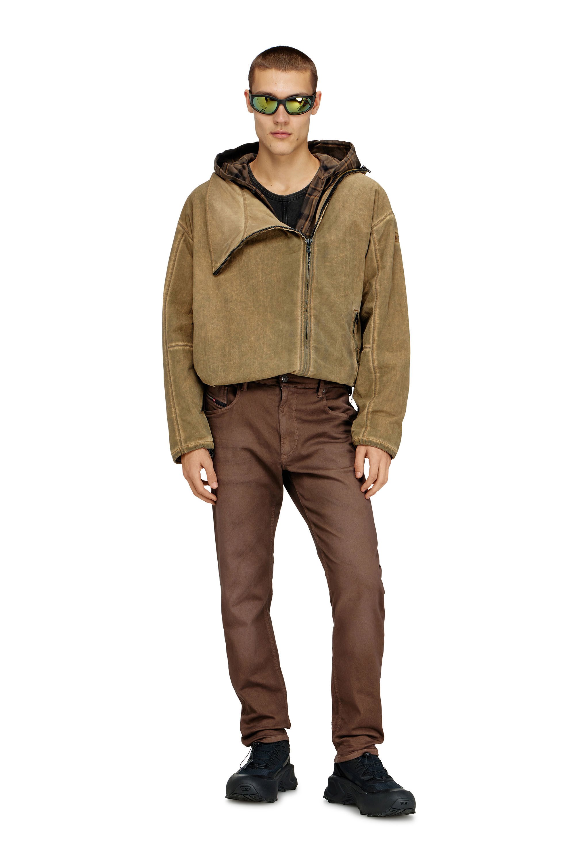 Diesel - Male's Regular 2032 D-Krooley-BW Joggjeans&reg; 0670M, ブラウン - 1