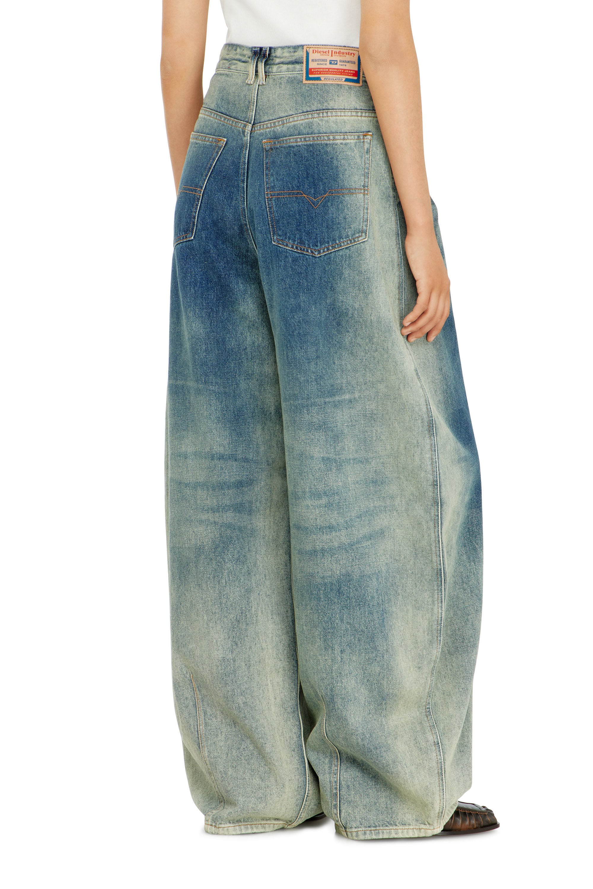 Diesel - Female's Relaxed Jeans 1987 D-Khelz 007EF, ミディアムブルー - 5
