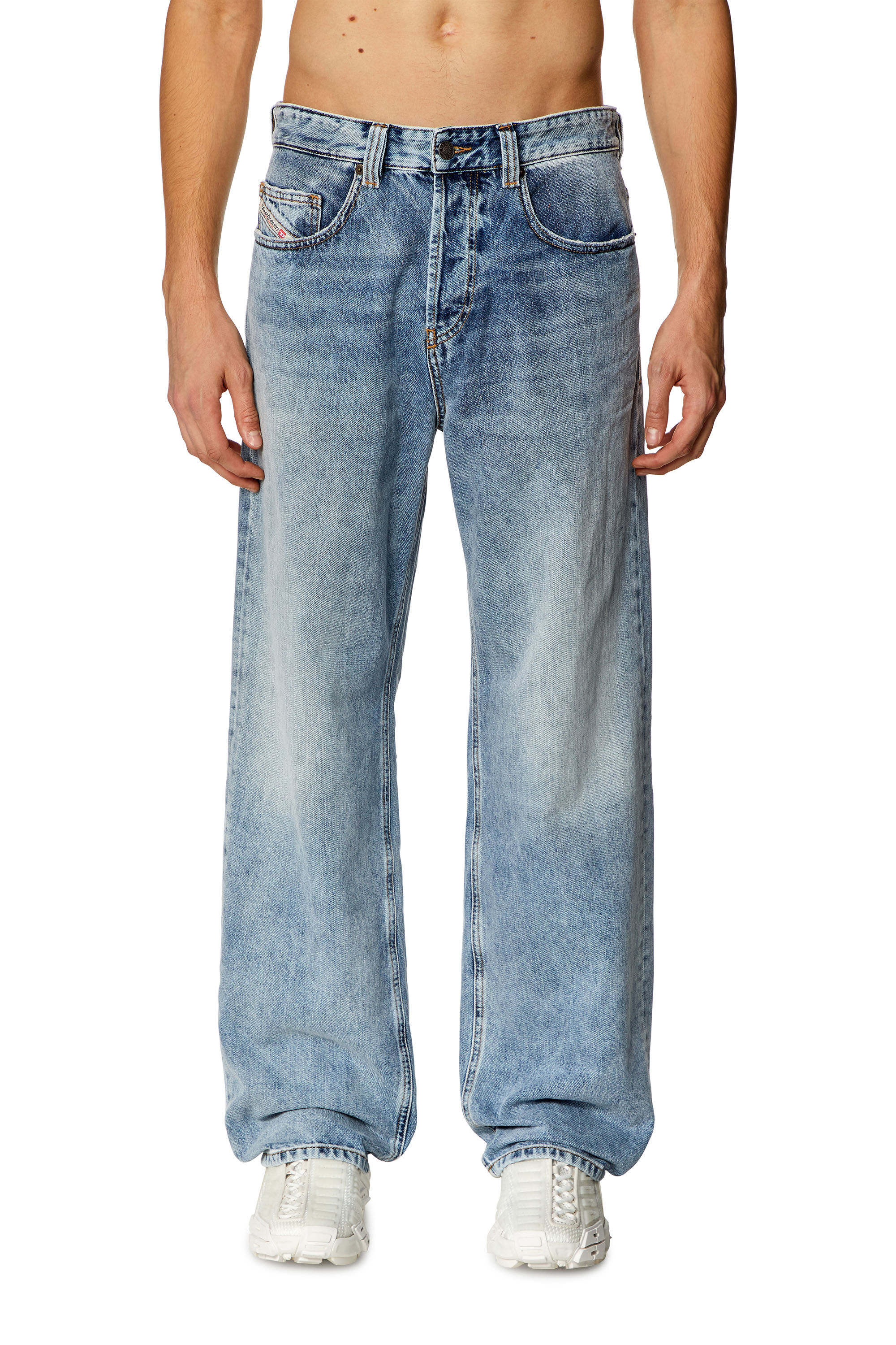 Diesel - Male's Relaxed Jeans 2001 D-Macro 09H57, ライトブルー - 3