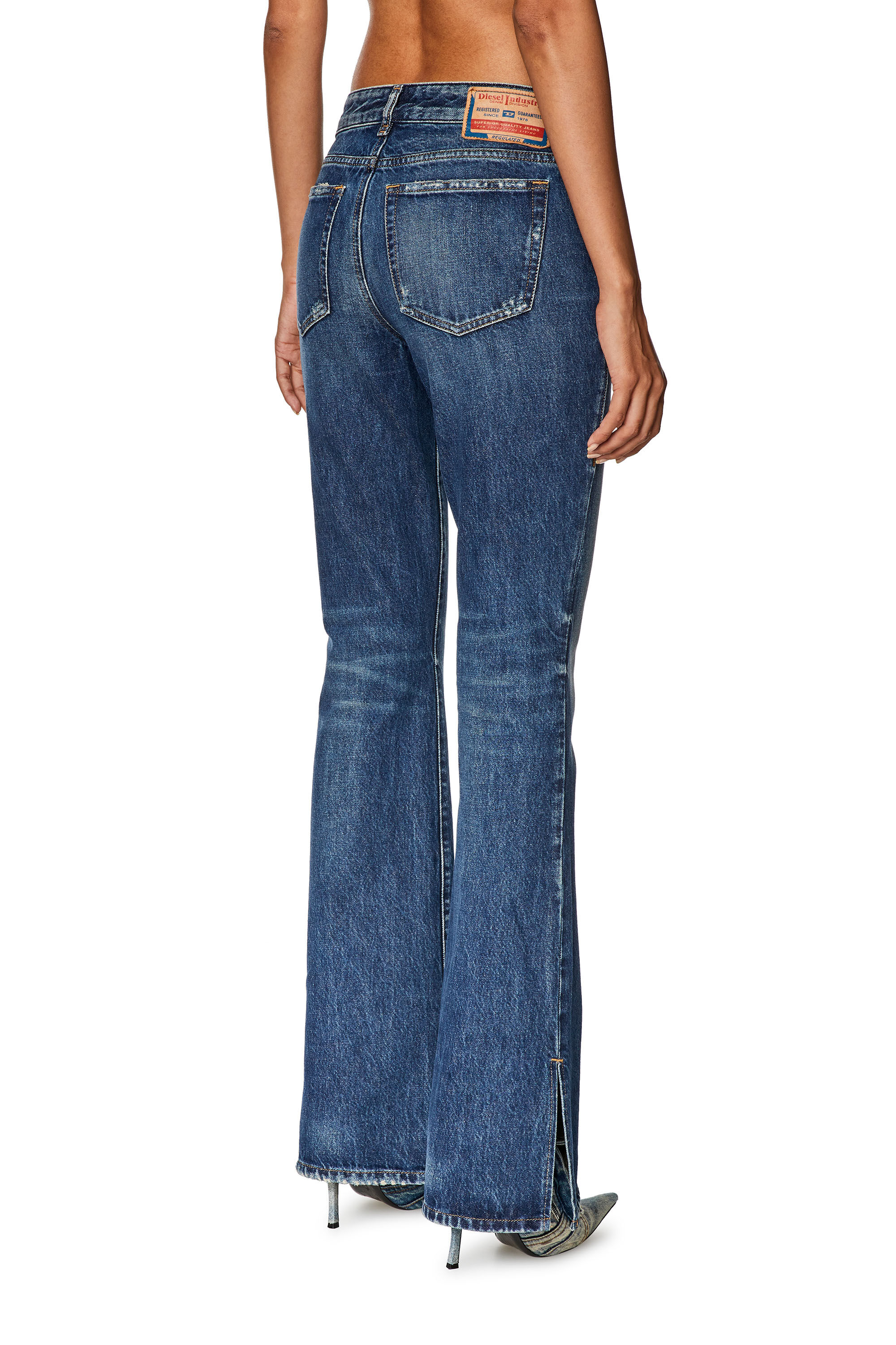 Diesel - Bootcut and Flare Jeans 1969 D-Ebbey 09G92, ダークブルー - Image 5