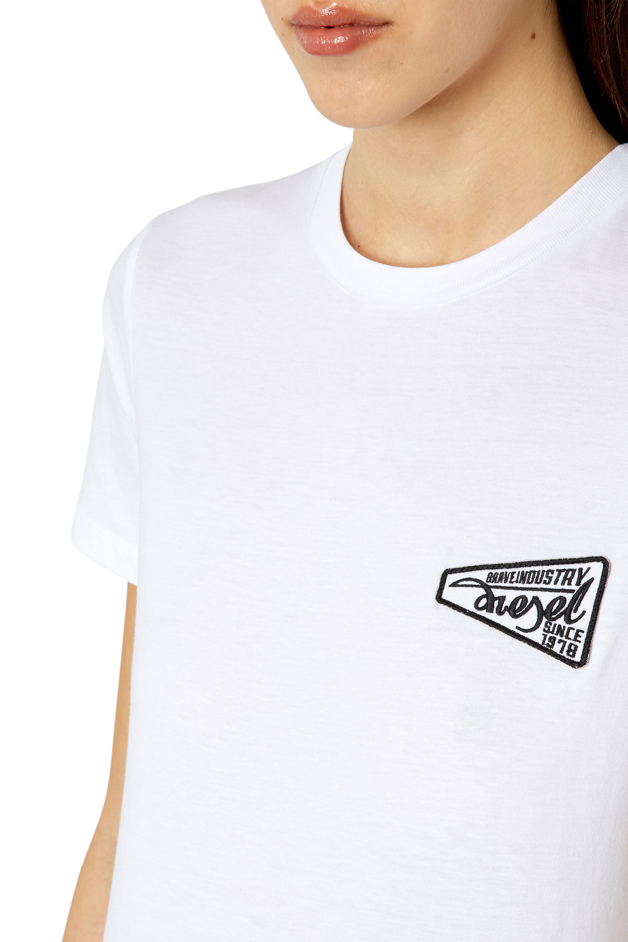 Diesel - T-REG-G8, Female's 半袖 Tシャツ ロゴ in ホワイト - 5