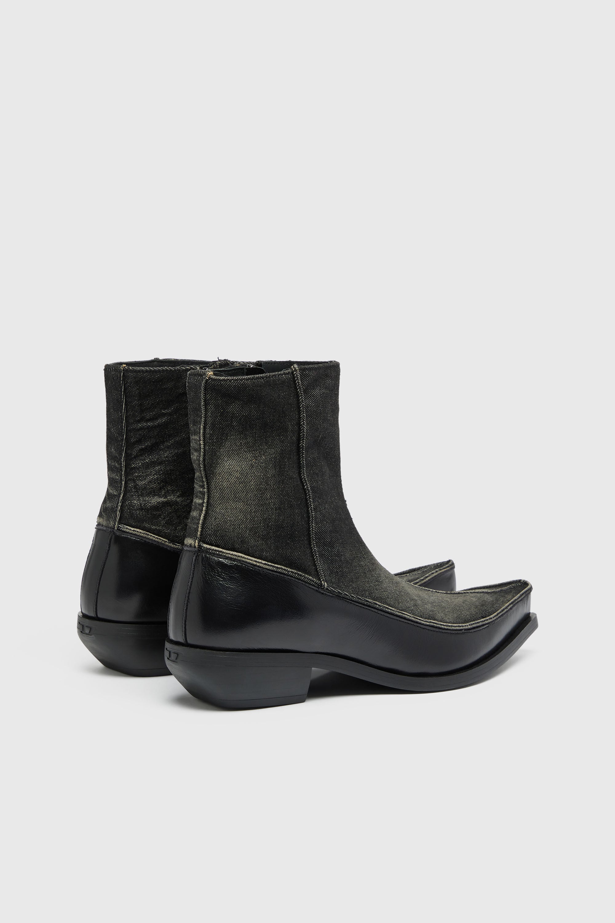 Diesel - D-FRIDO-30-TR, Male's D-Frido-Western ankle boots in leather and denim in null - 3