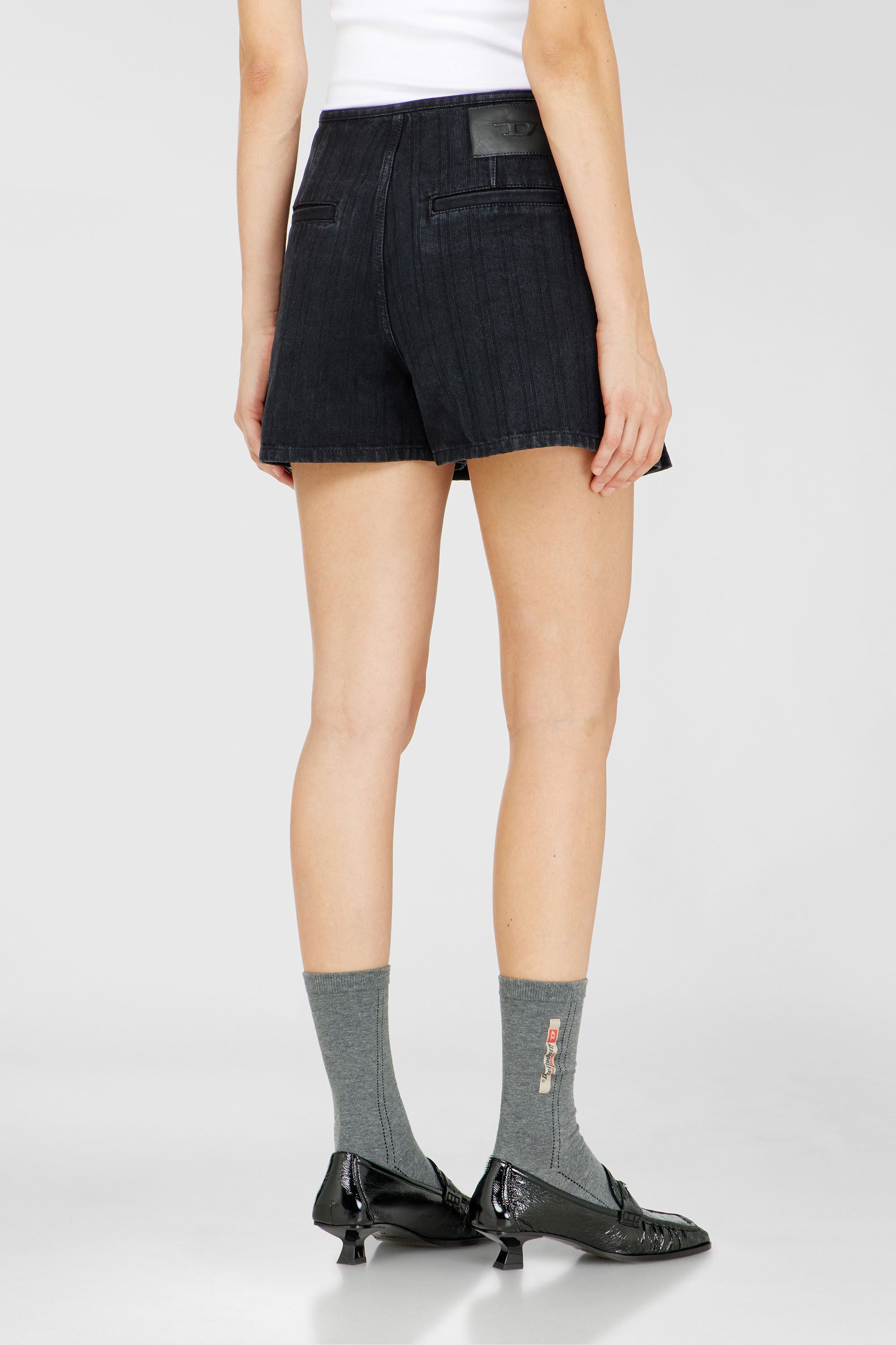 Diesel - DE-SHERO, Female's デニムショートパンツ in ブラック - 4
