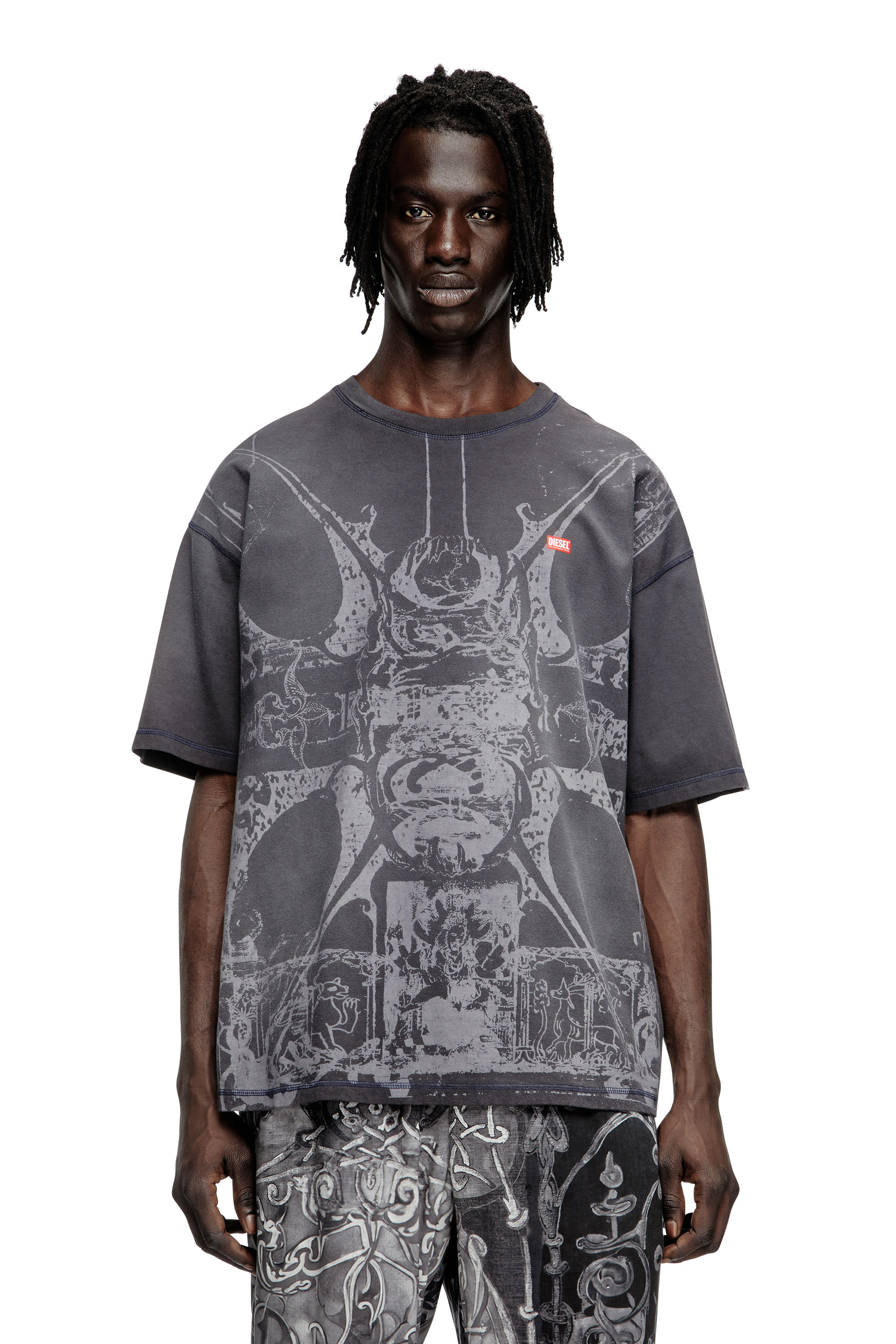 Diesel - T-BOXT-T13, Male's T-shirt with tonal medieval print in ブラック - 3