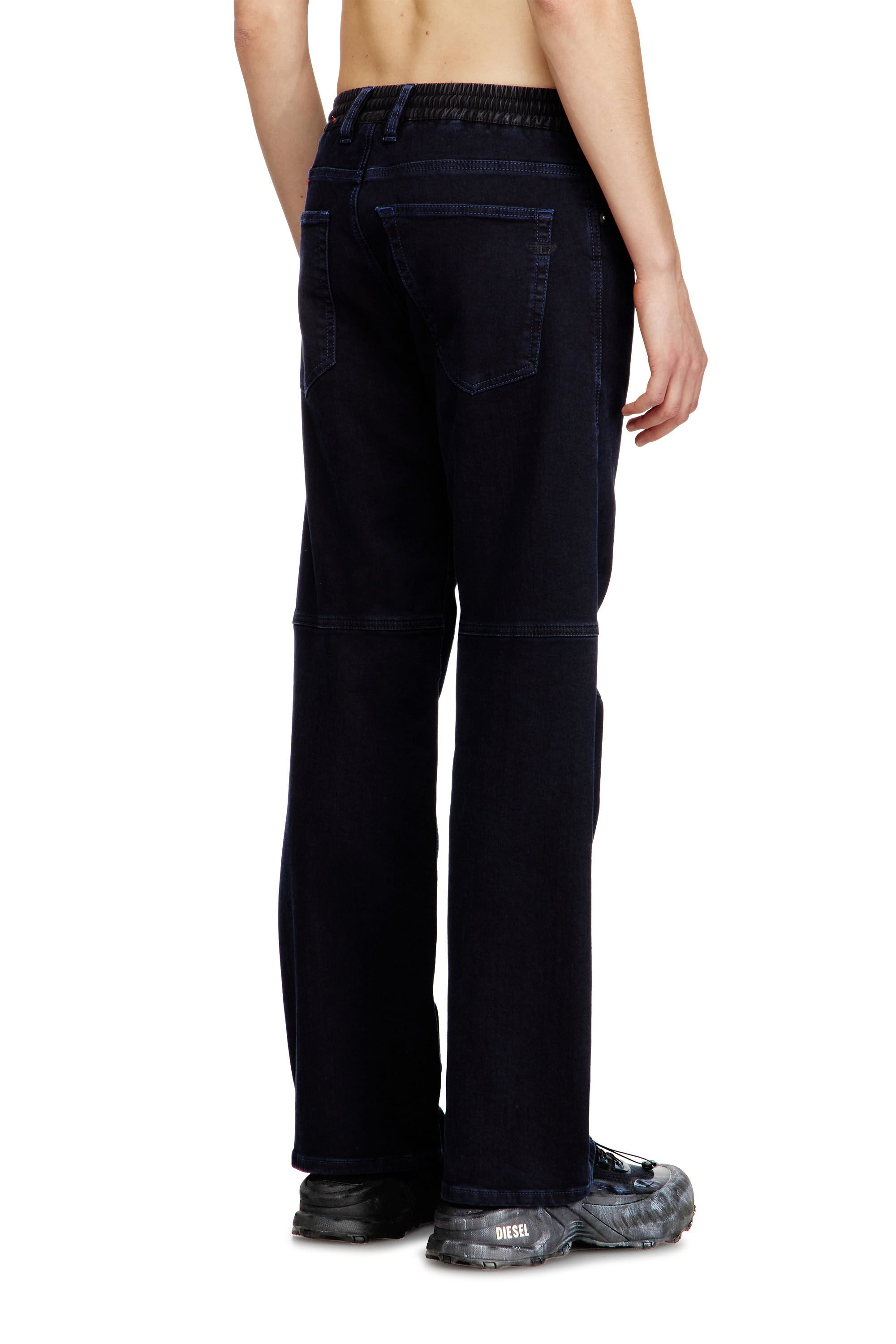 Diesel - Male's Relaxed D-Reel-d Joggjeans&reg; 09N81, ダークブルー - 4