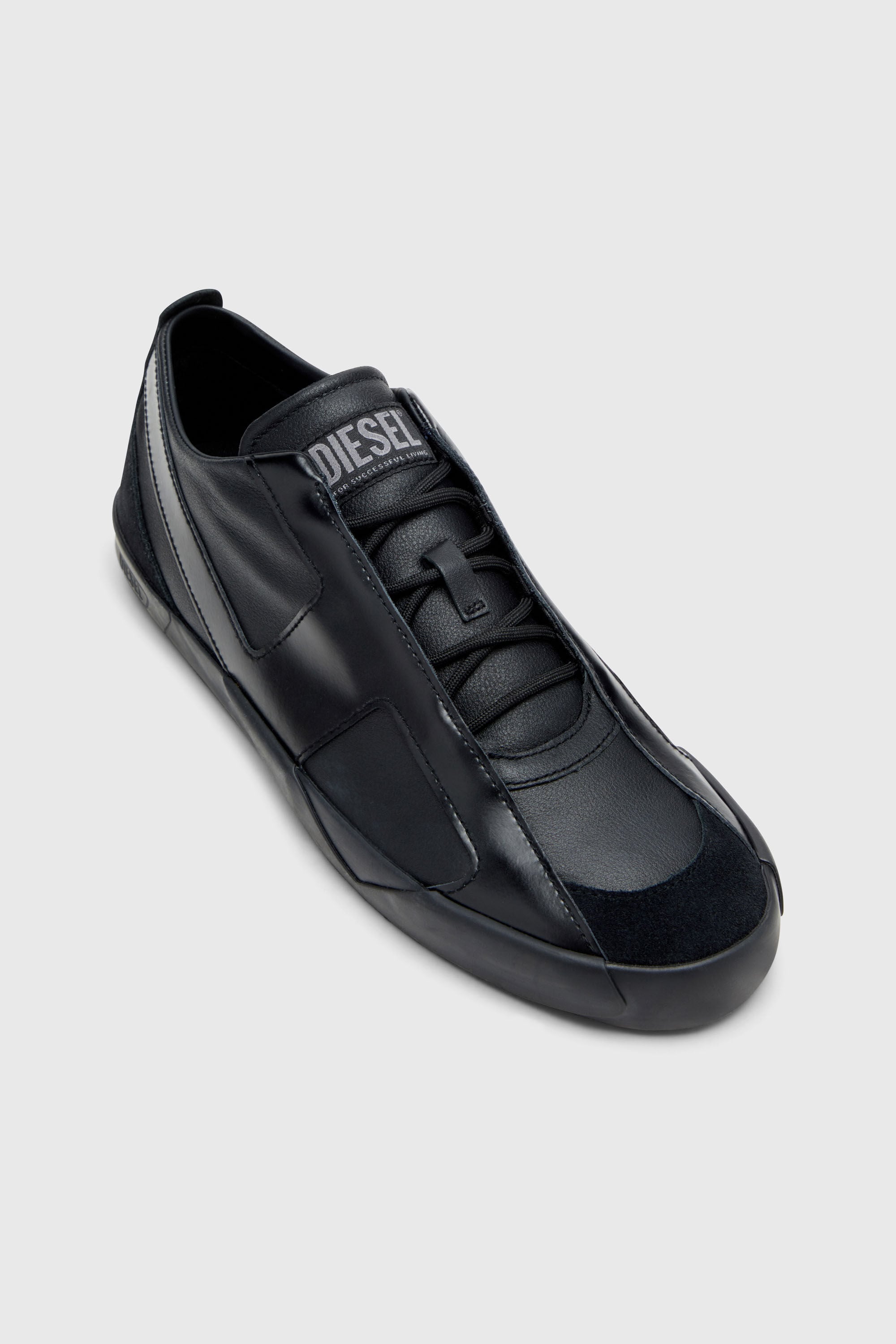 Diesel - S-SLANTE-D LOW, Male's スニーカー in ブラック - 7