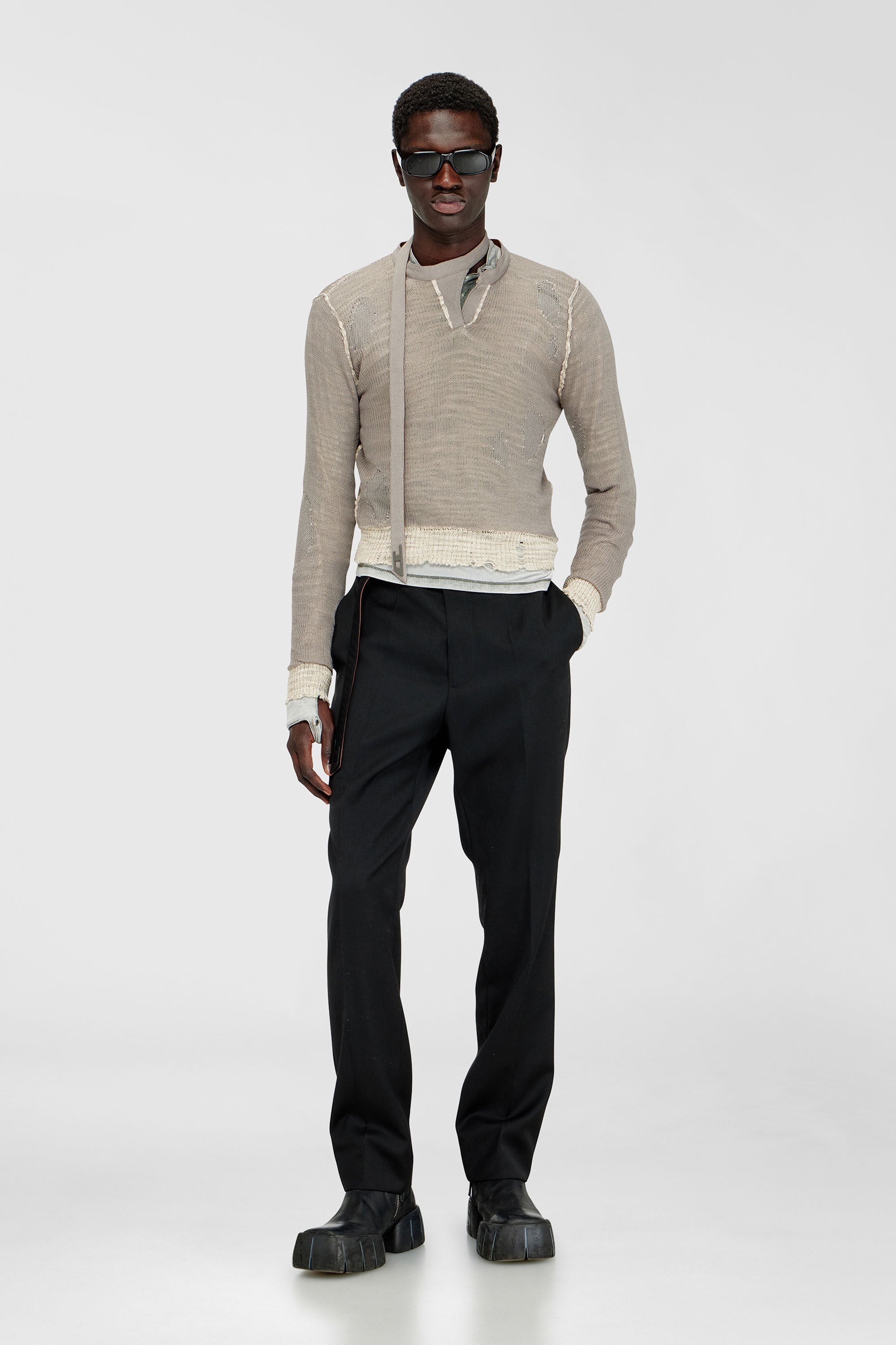 M-DRACARINA Distressed jumper with biker neck strap｜グレー