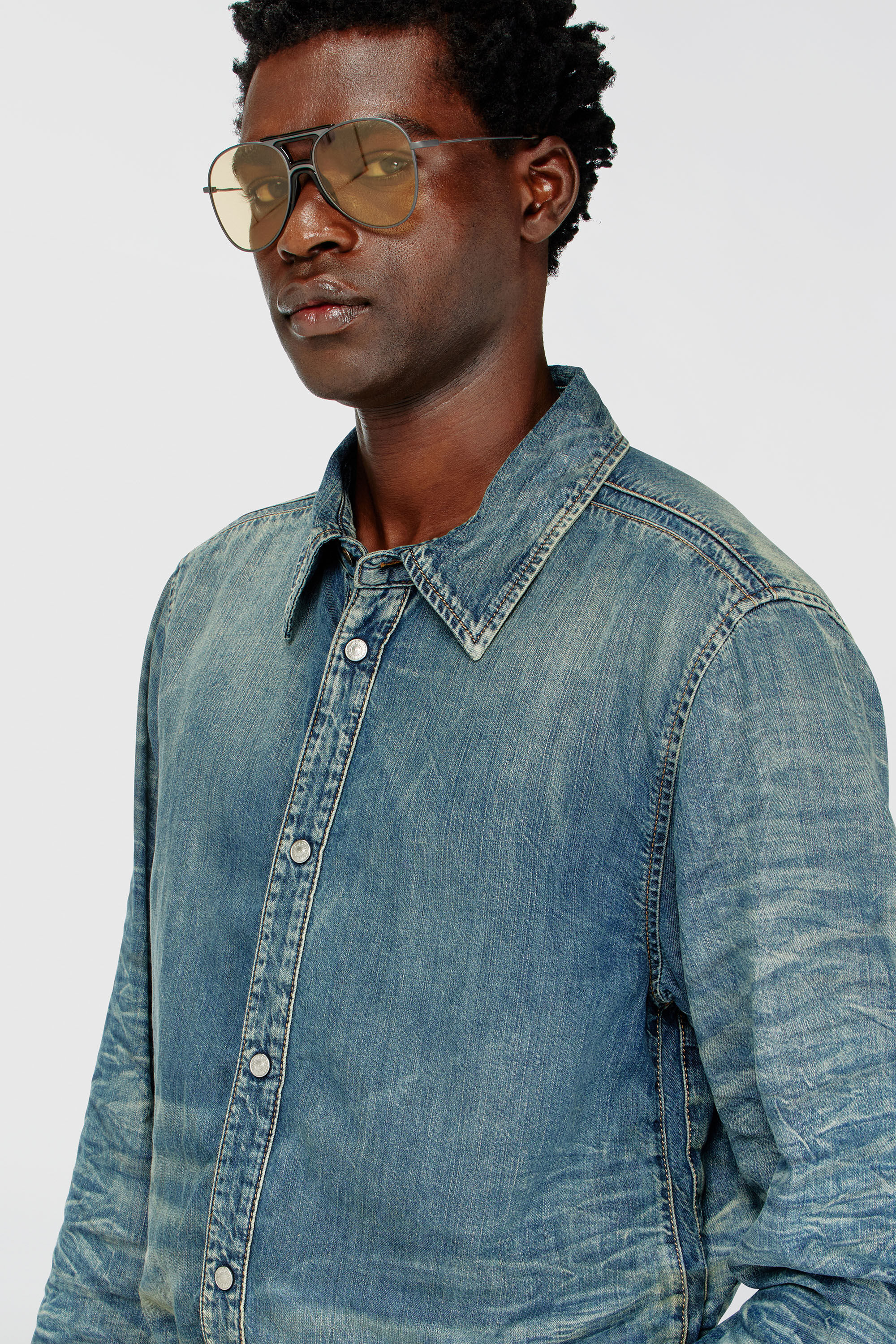 Diesel - D-SYNAR-FSJ4, Male's Shirt in dirty-effect creased denim in null - 4