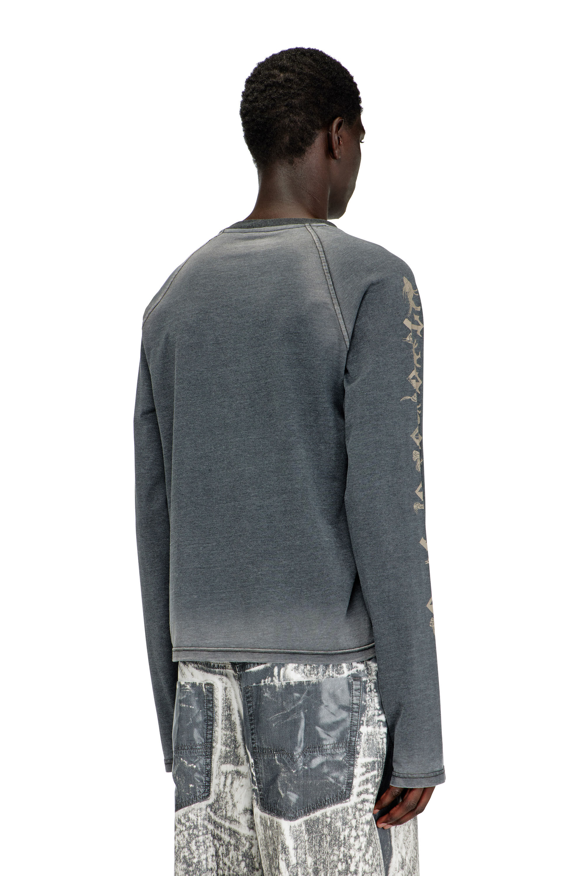 T-JORI-A Long-sleeve T-shirt with graphic motif｜ブラック｜メンズ