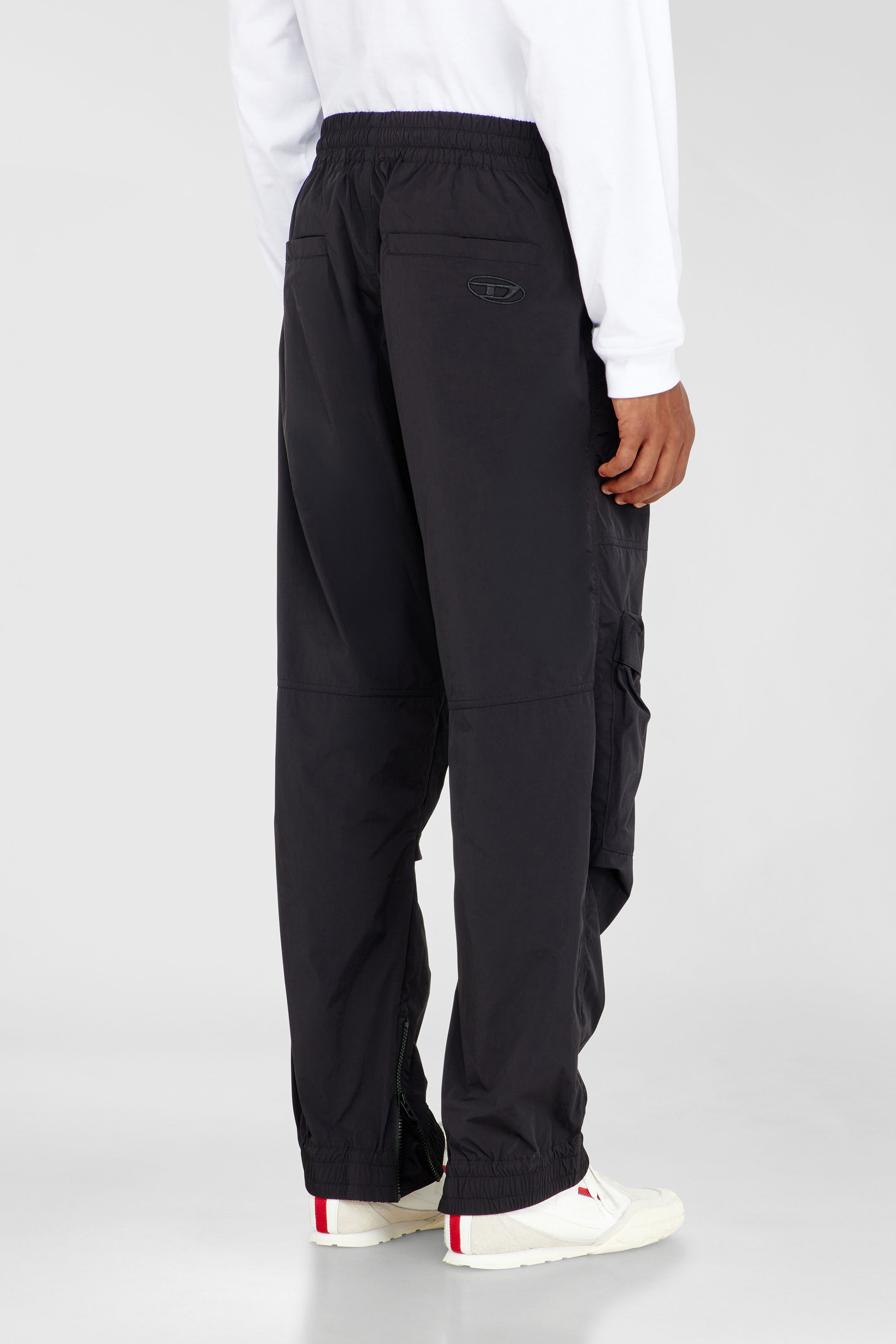 Diesel - P-BEECK-WRD-AKAD, Male's パンツ in ブラック - 4