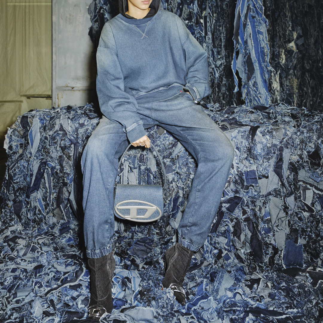 限定89着✨】定価25‼️Diesel denim 浸す gallery