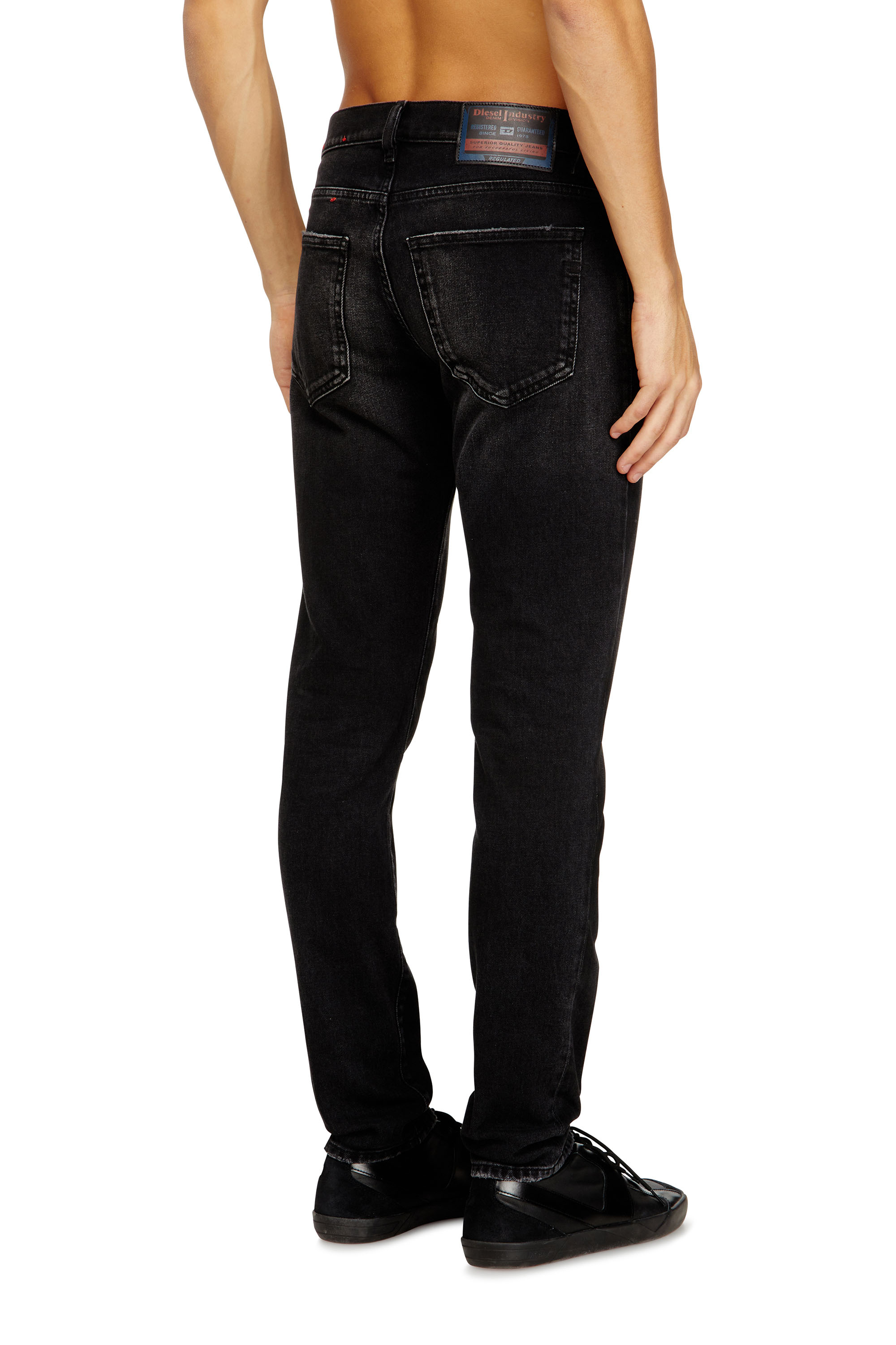 Diesel - Male's Slim Jeans 2019 D-Strukt 09N42, ブラック/ダークグレー - 5