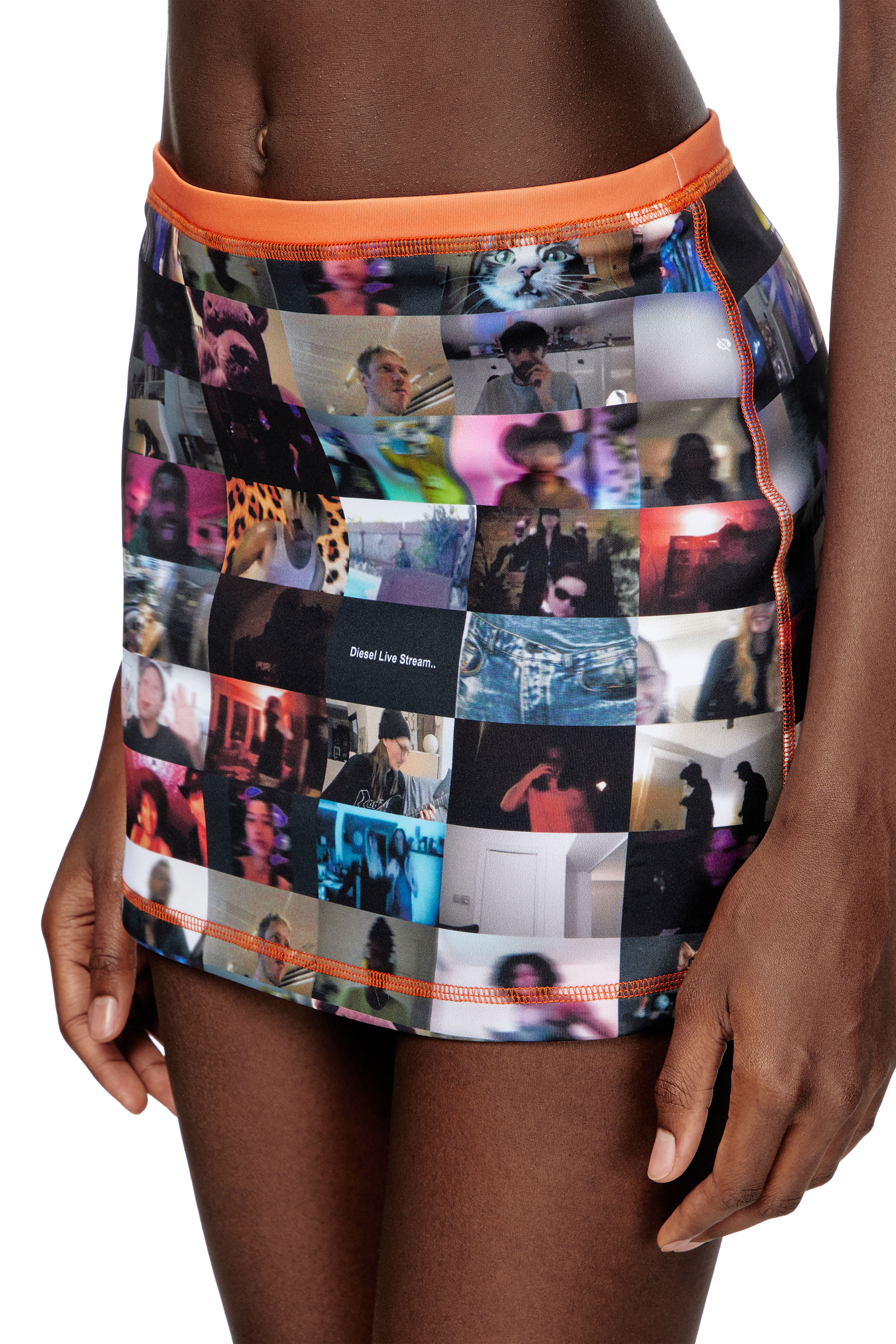 Diesel - O-PLAT, Female's Mini skirt with Pop print in ブラック/オレンジ - 5
