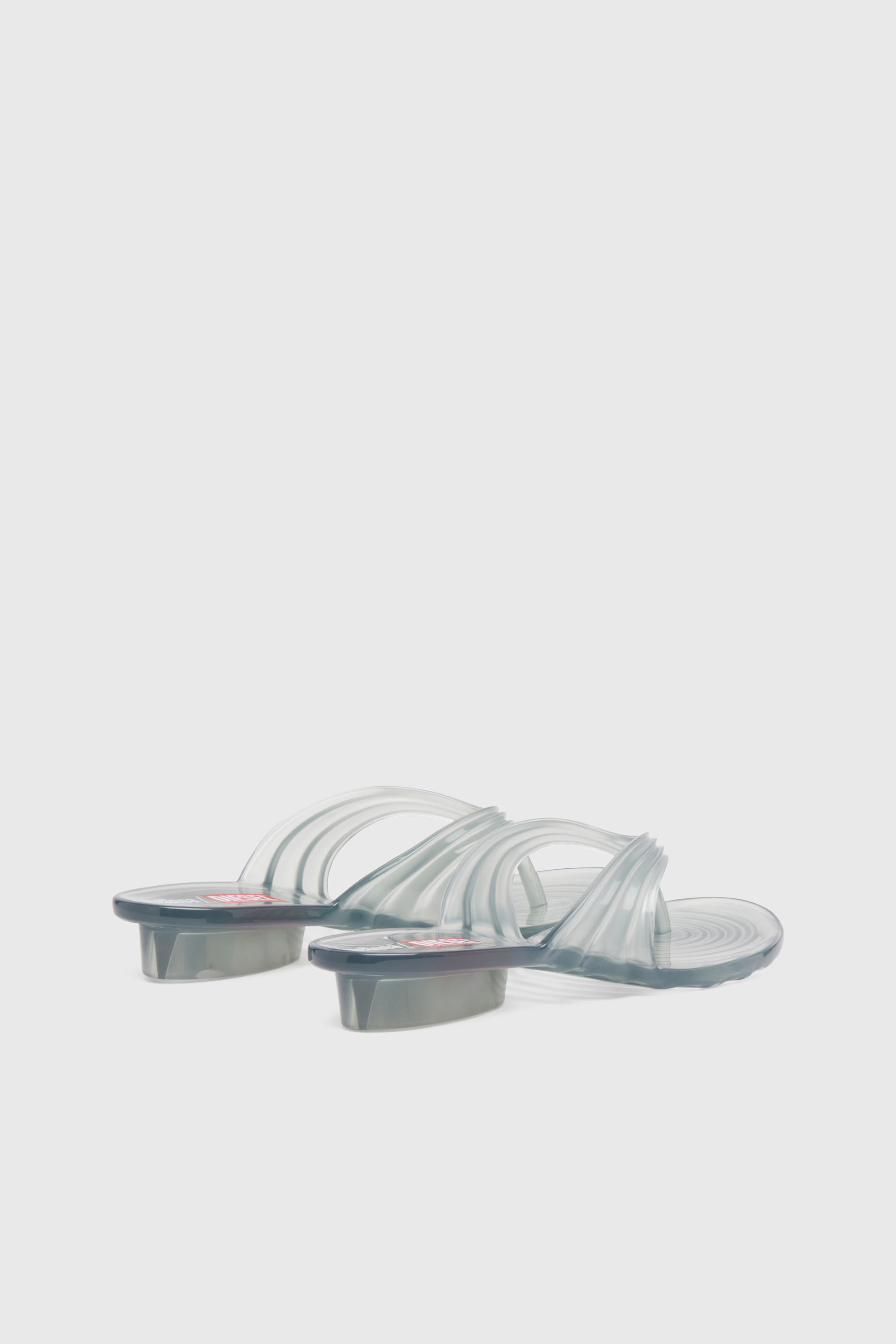 MELISSA QUANTUM THONG Sculptural flip-flops in Melflex®｜グレー