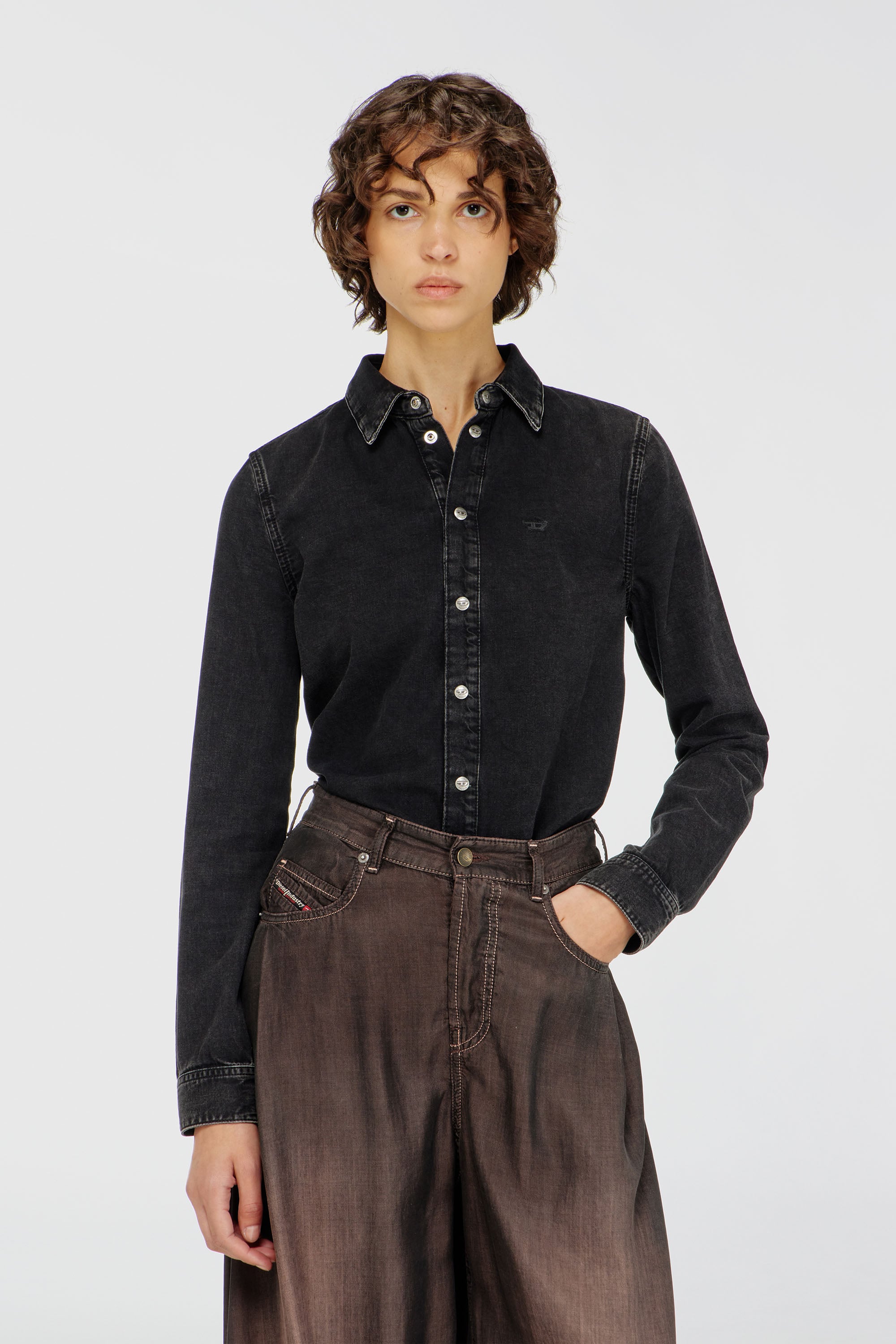 Diesel - DE-EAZY, Female's Denim shirt with contrasting stitching in ブラック - 1