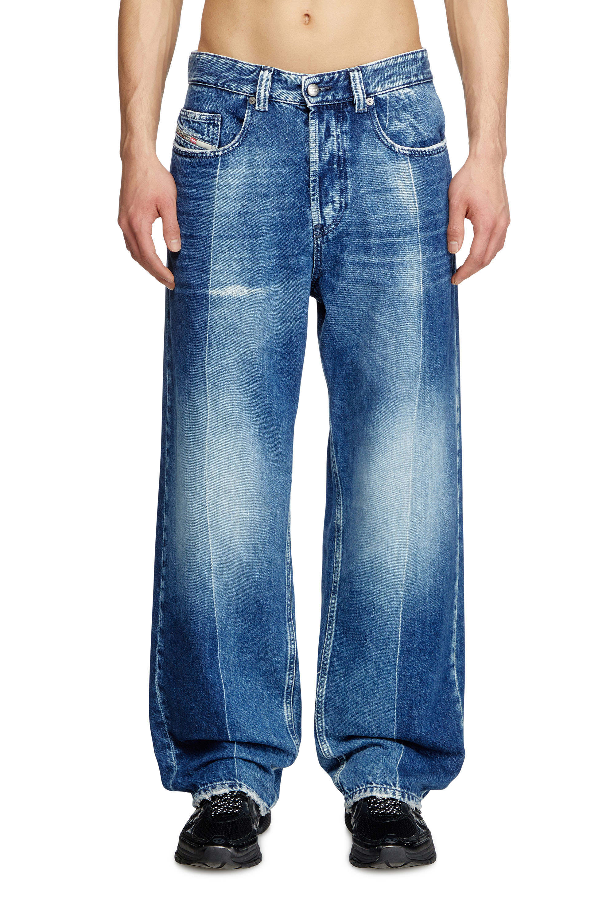 Diesel - Male's Relaxed Jeans 2001 D-Macro 09L48, ミディアムブルー - 1